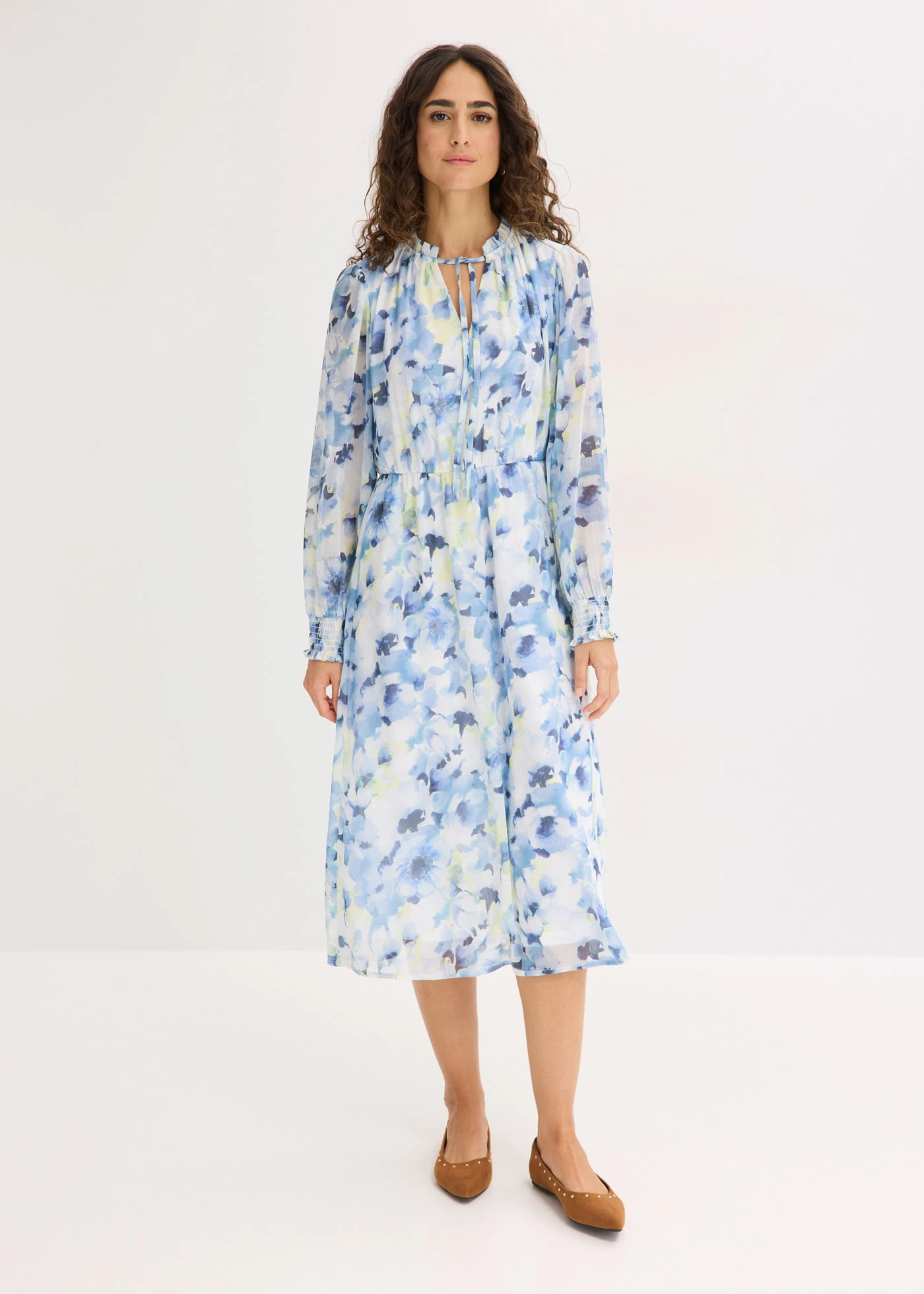 Rochie din șifon • albastru floral • magazin bonprix