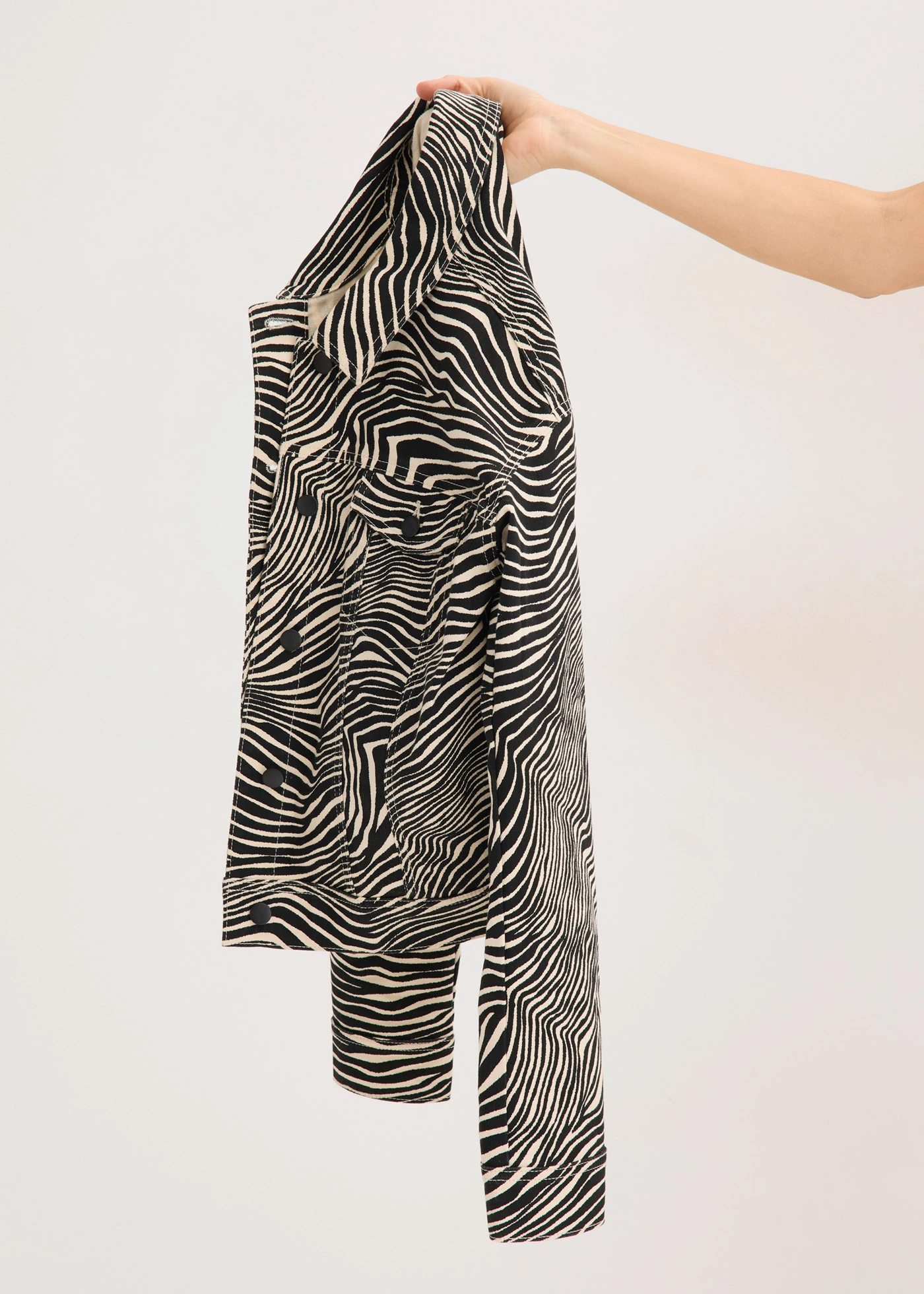 Veste en twill • sable-noir zèbre • Boutique bonprix