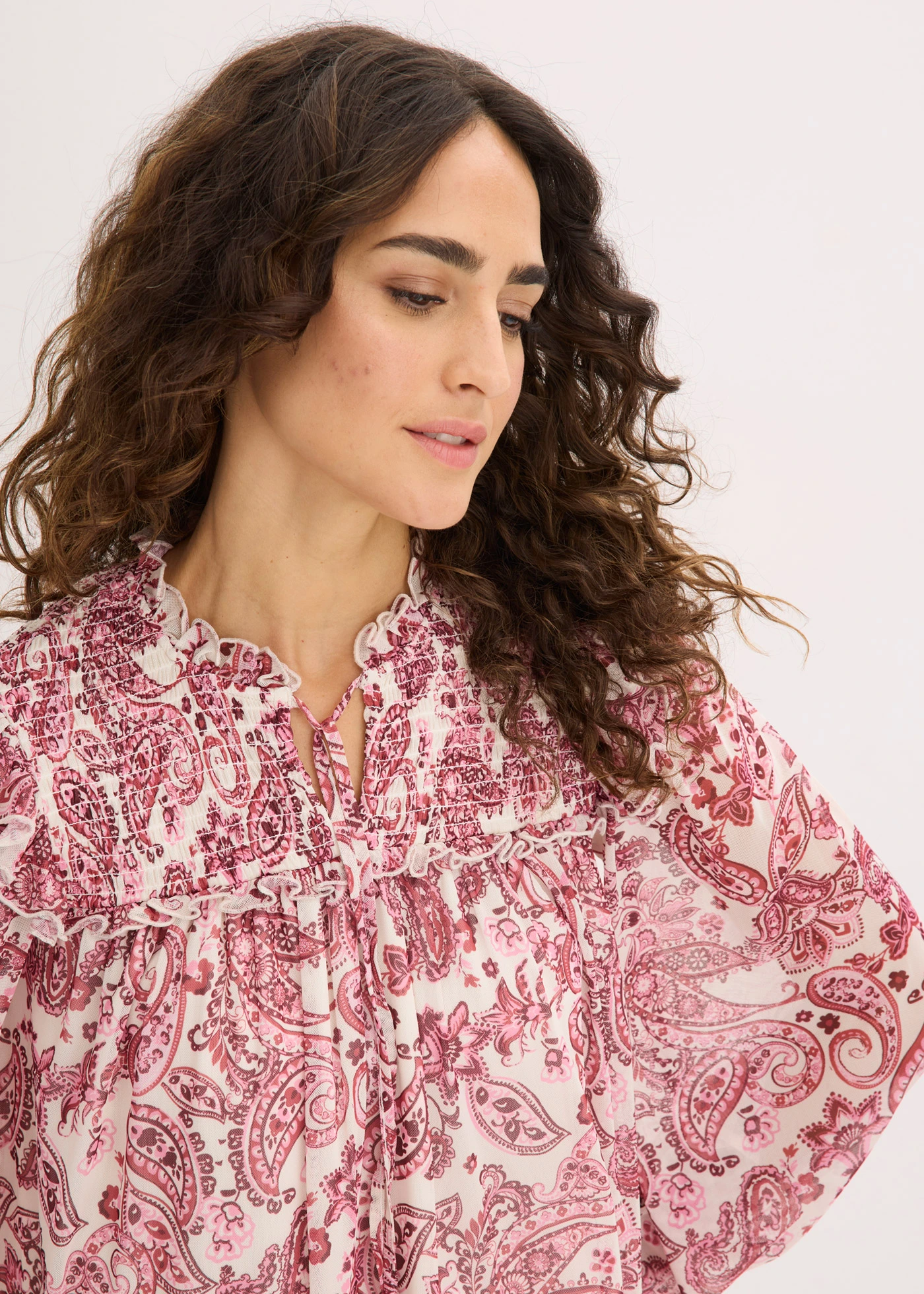 Robe-tunique en mesh doux • écru paisley • Boutique bonprix