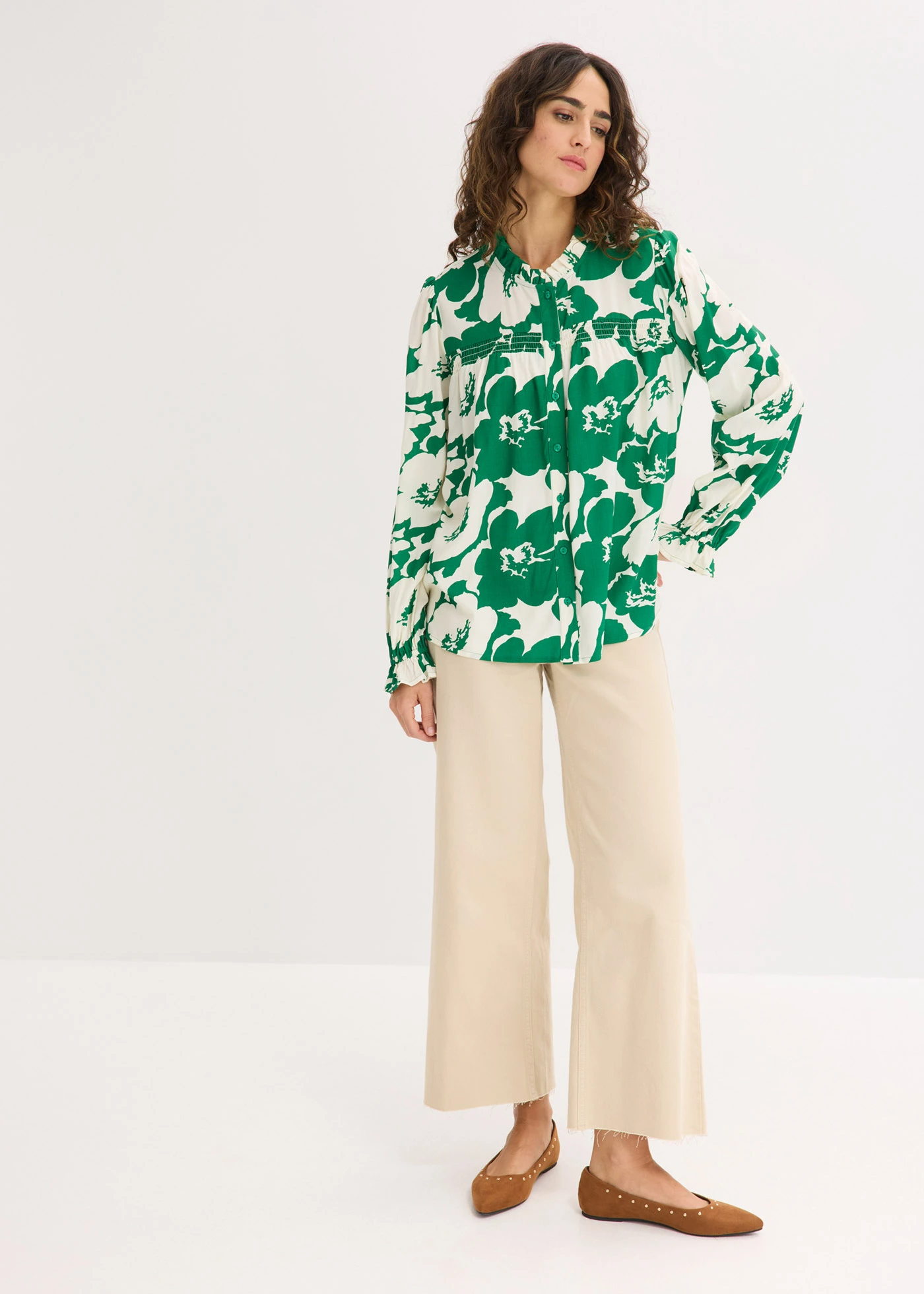 Blouse van soepele viscose • wit-groen gebloemd • bonprix online shop