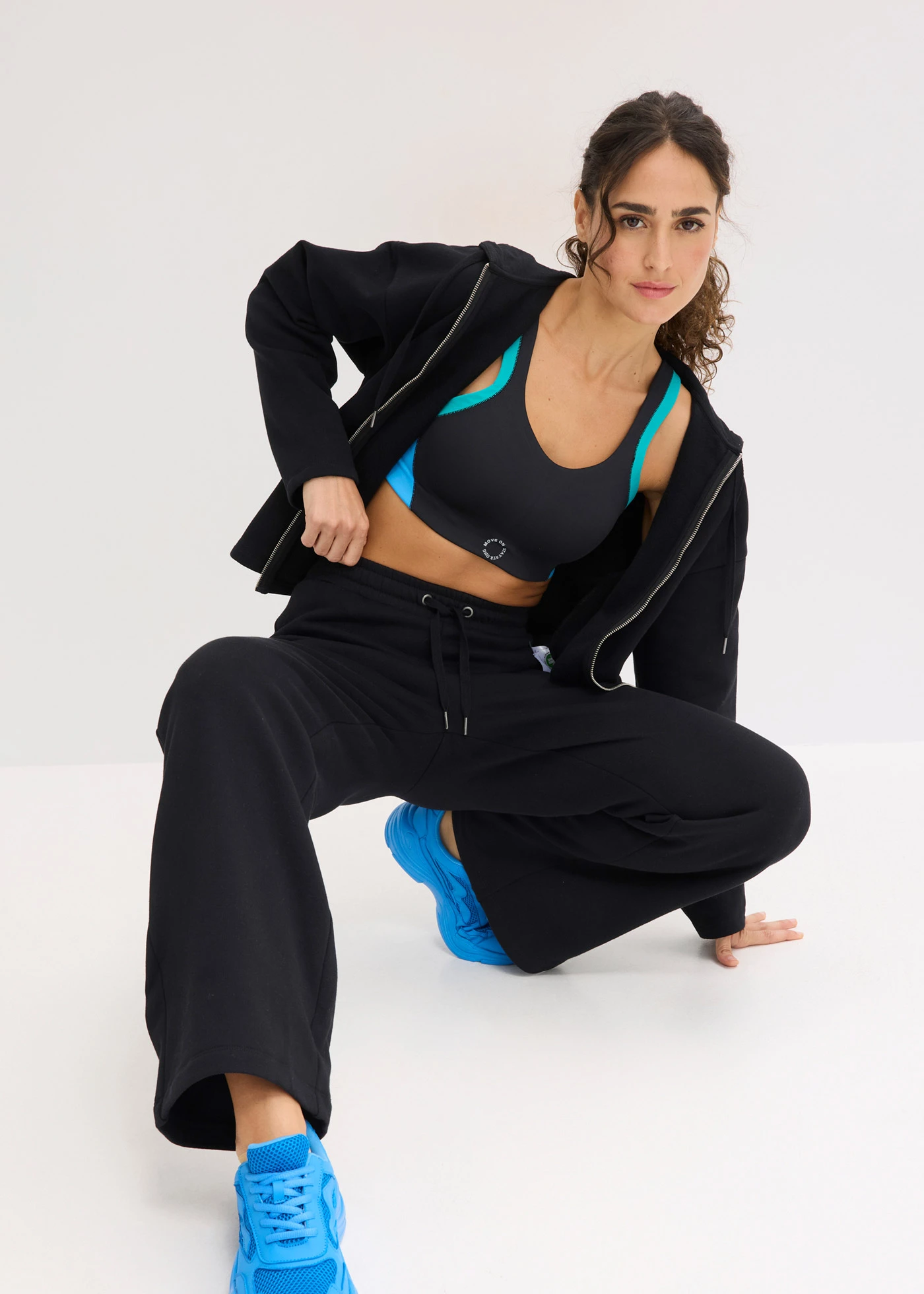 High Waist sportnadrág tiszta bio-pamutból • fekete • bonprix áruház