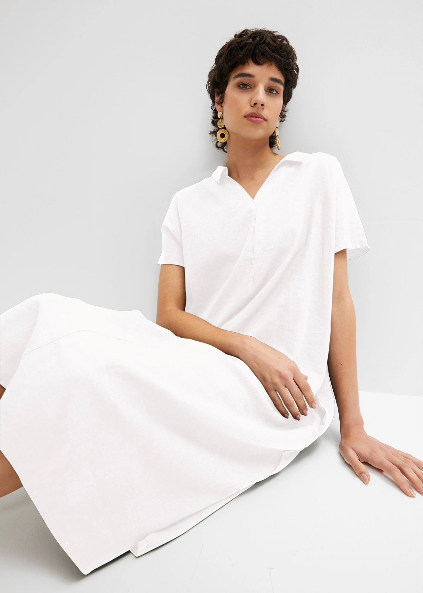 Kaftan jurk in een lichte linnen-viscosemix • wit • bonprix online shop