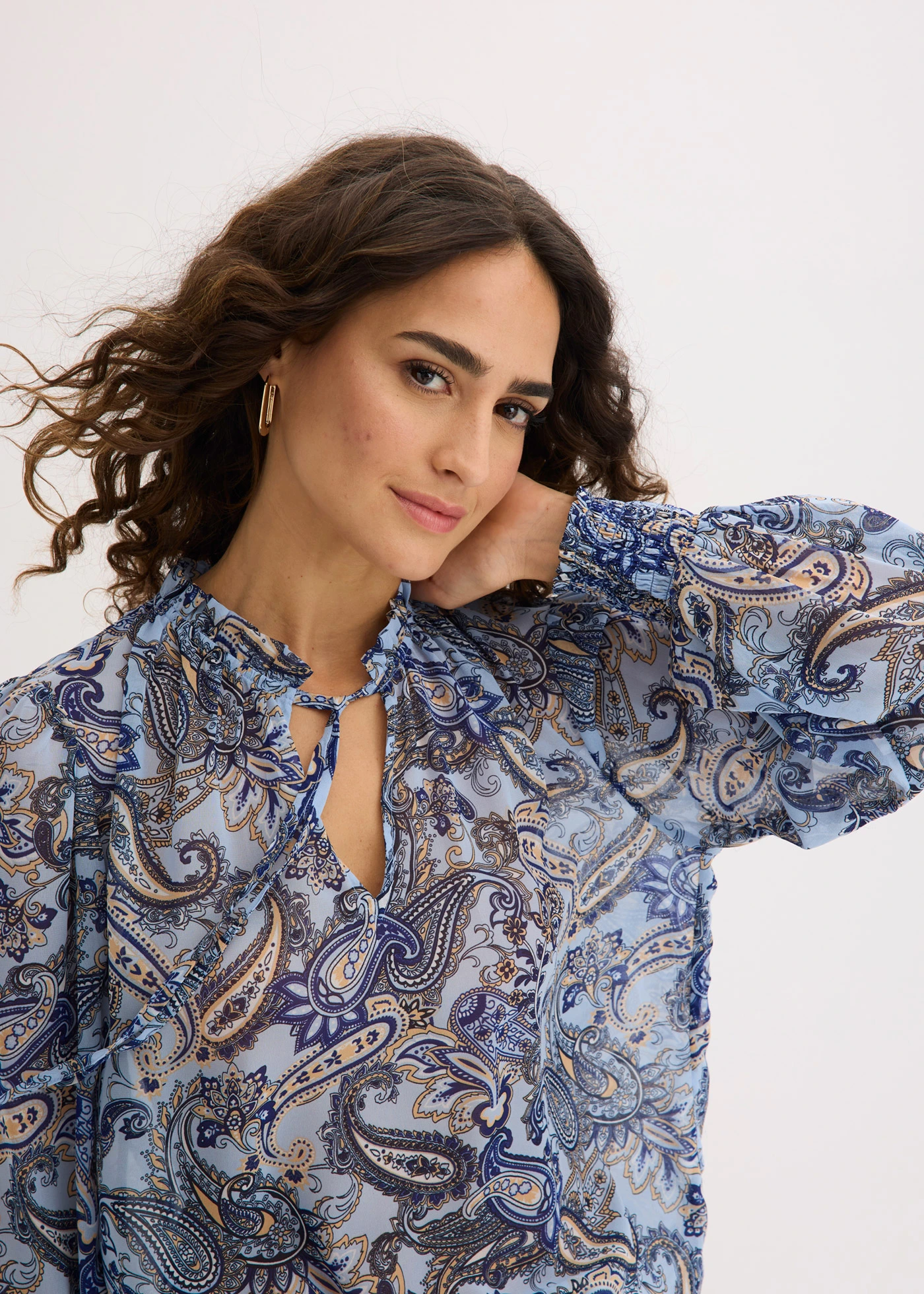 Blouse en mousseline • bleu clair paisley • Boutique bonprix