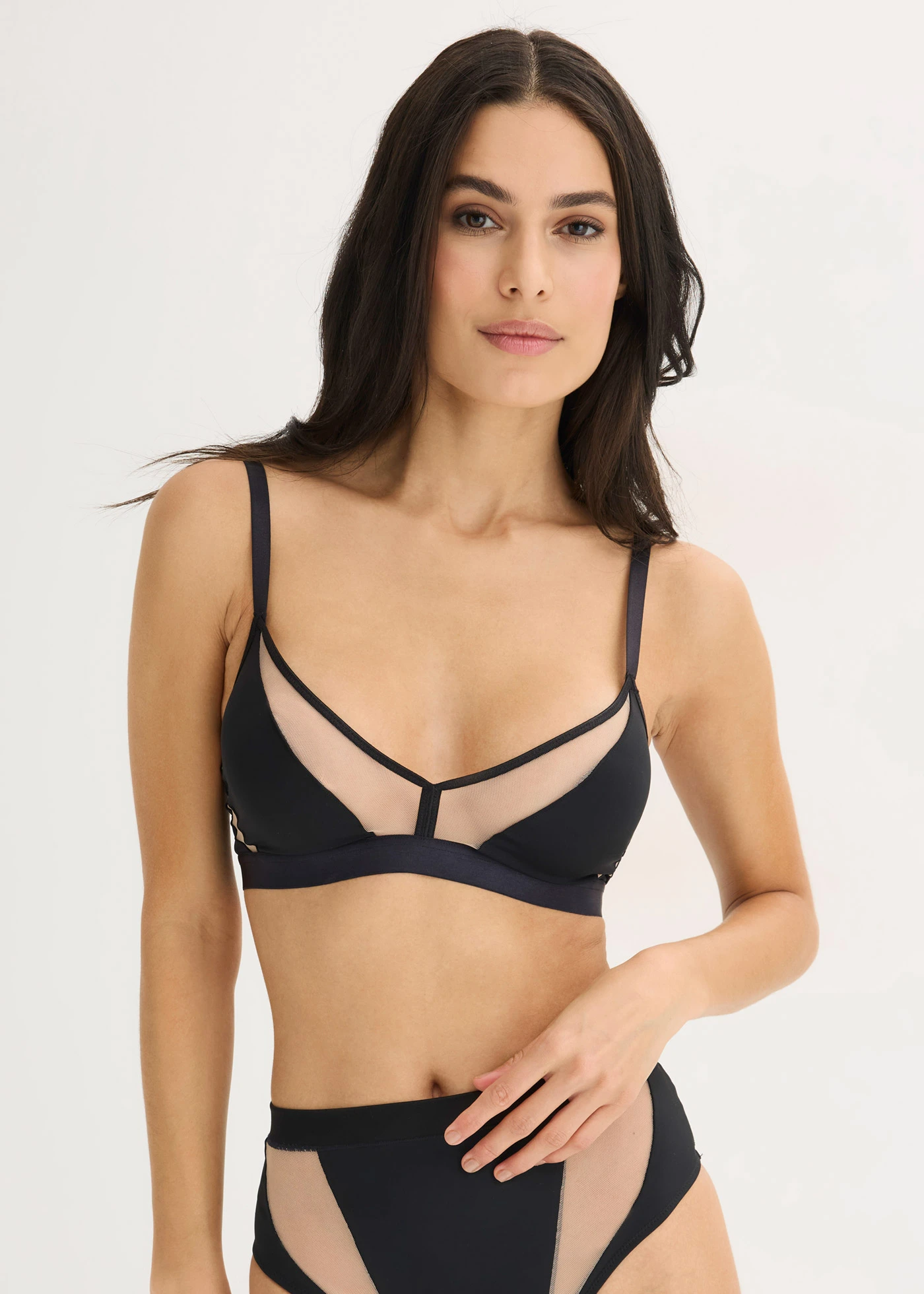 Sutien bralette fără armătură, cu inserții transparente • negru/maro deschis • magazin bonprix