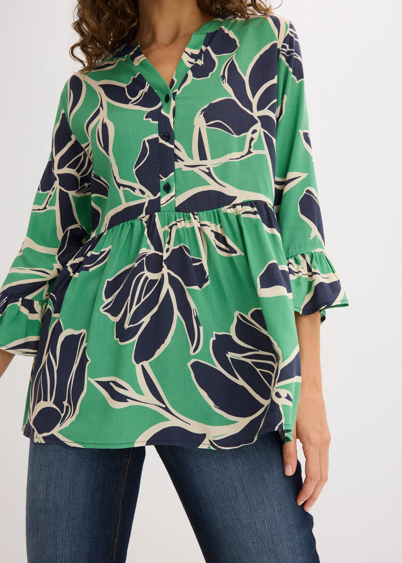 Tuniekblouse van soepele viscose • opaalgroen gebloemd • bonprix online shop