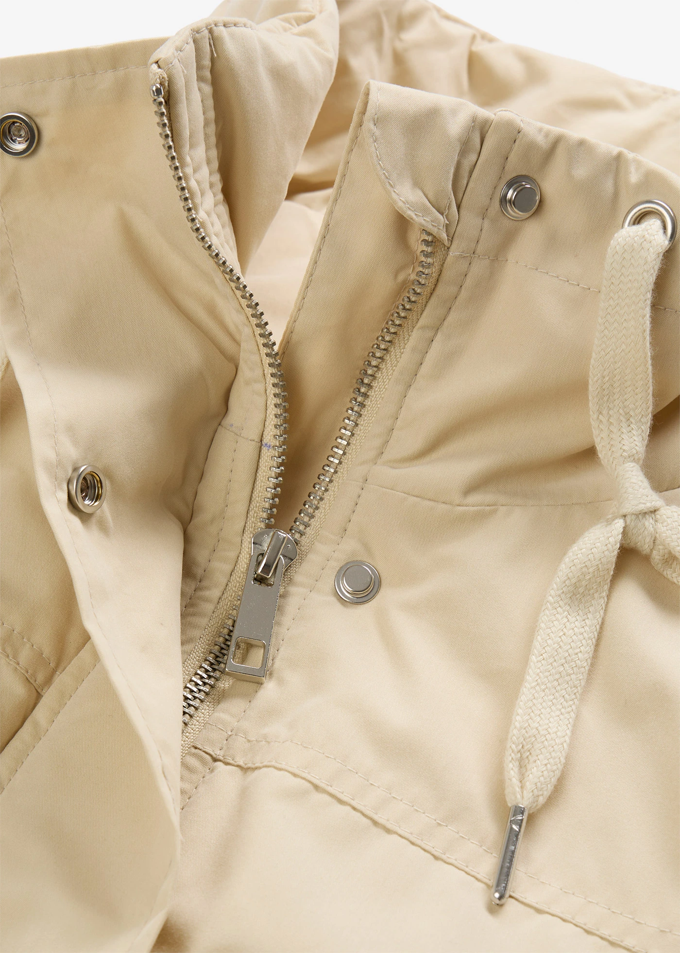 Enyhén vattázott parka kabát • világos homok • bonprix áruház