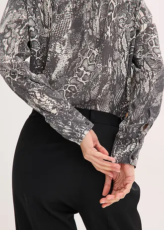 Chiffon blouse met volants • zwart-parelwit slangenprint • bonprix online shop