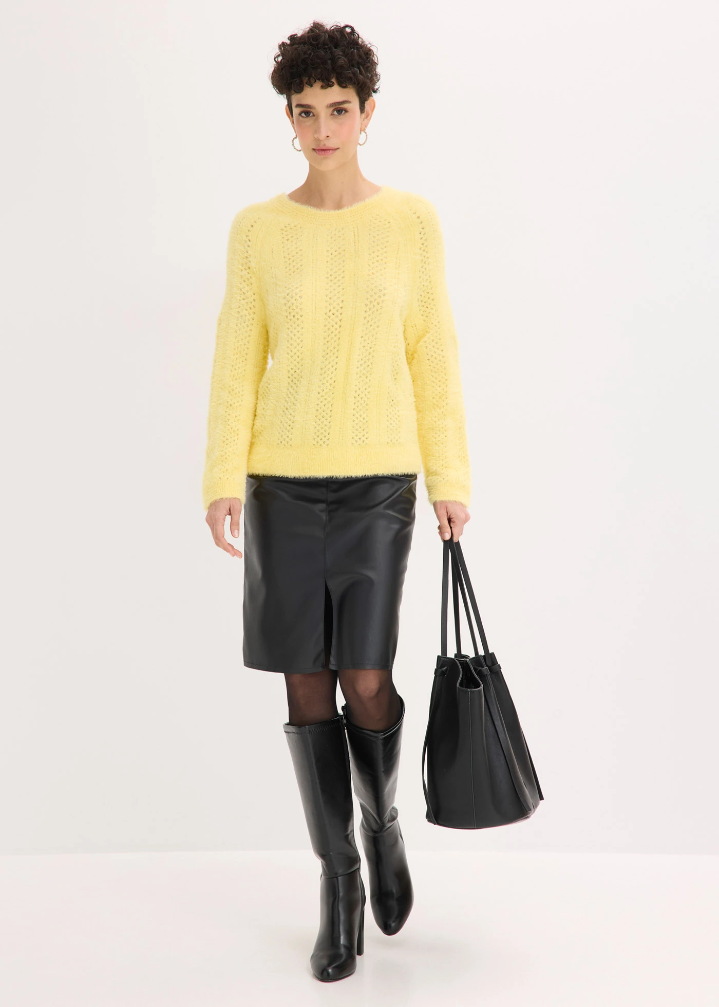 Pull ajouré en maille poilue • jaune clair • Boutique bonprix