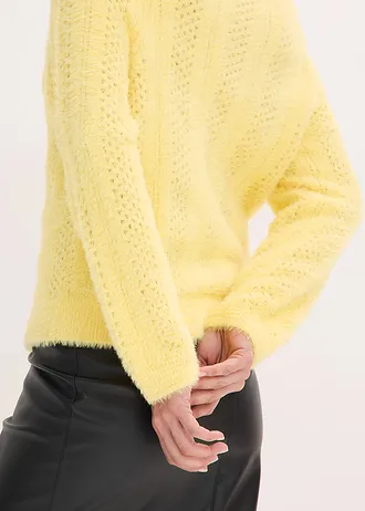 Pull ajouré en maille poilue • jaune clair • Boutique bonprix