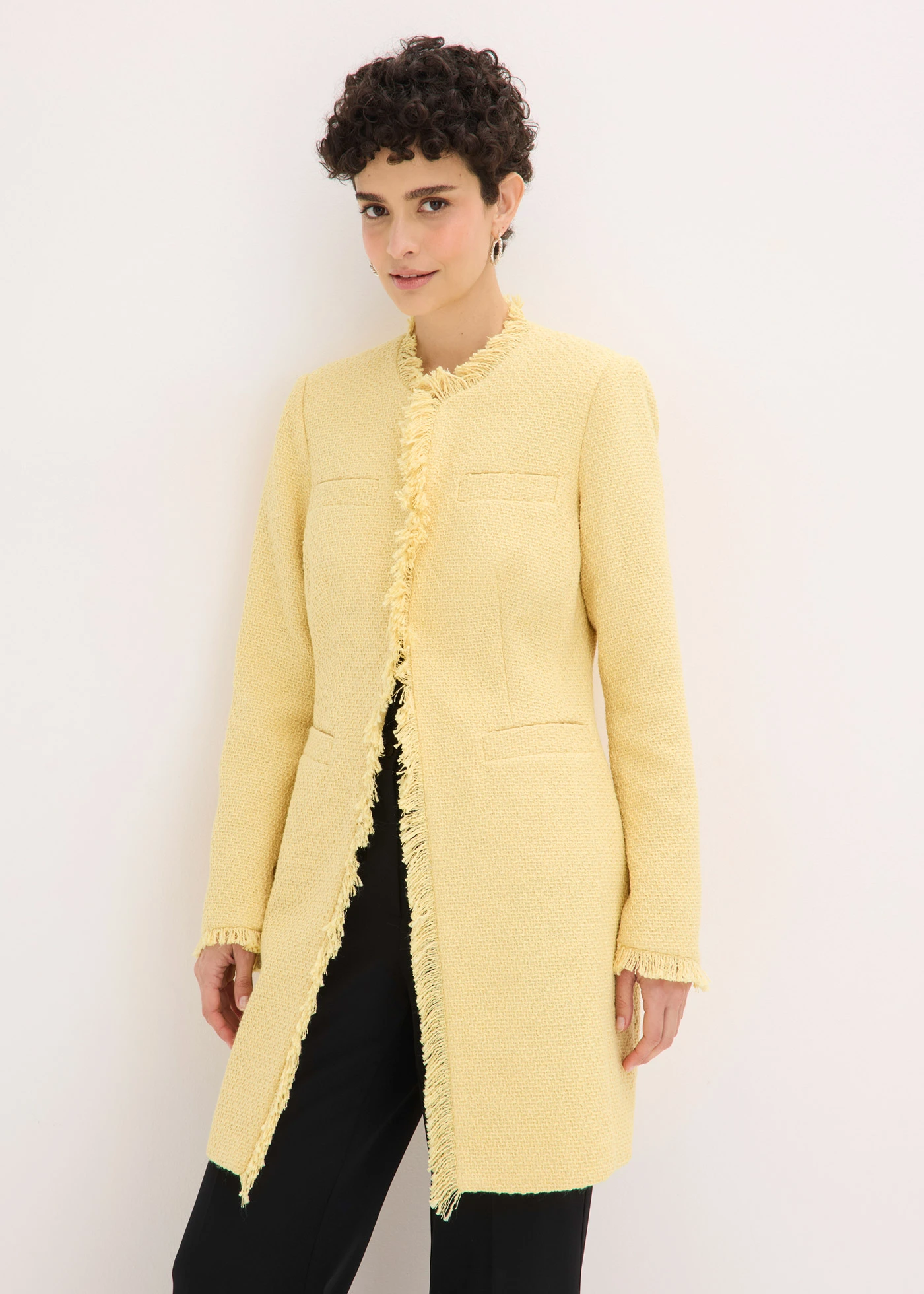 Blazer long en maille bouclée • jaune clair • Boutique bonprix
