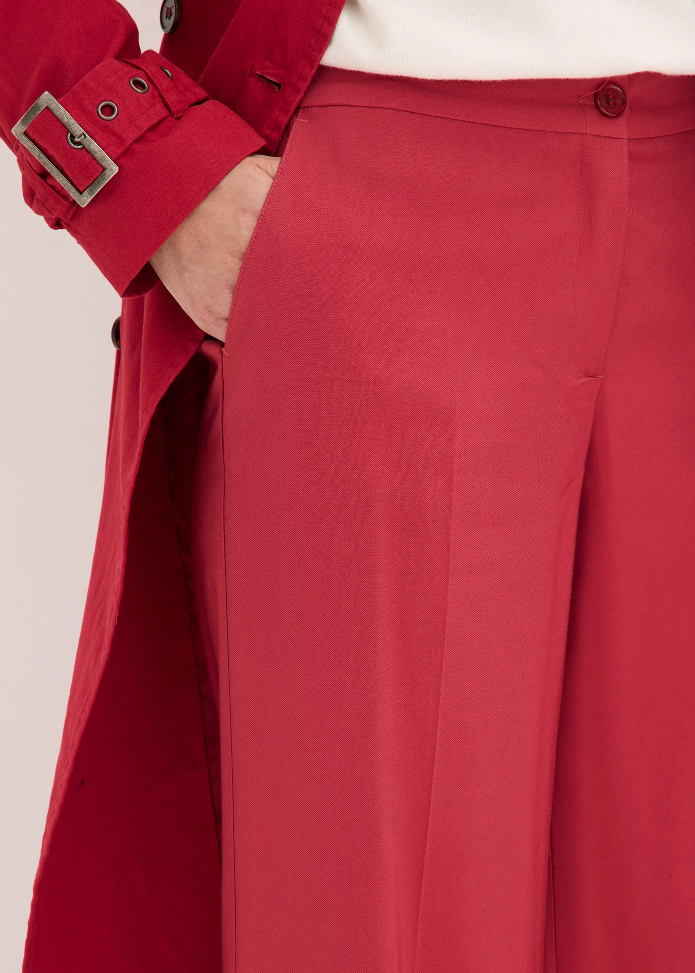 Pantalon large et léger à pinces • rouge cerise • Boutique bonprix