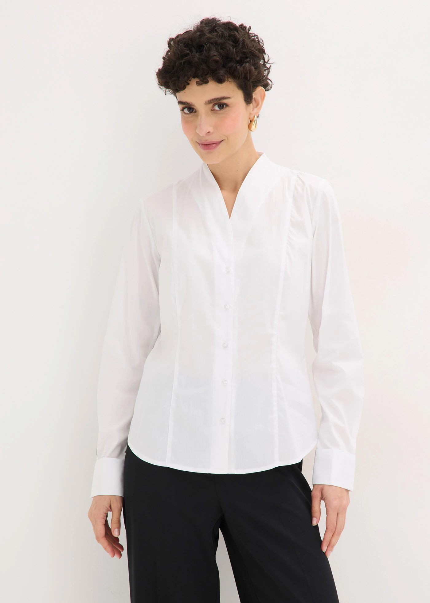 Bluză stretch din poplin cu guler înalt, ușor transparentă • alb • magazin bonprix