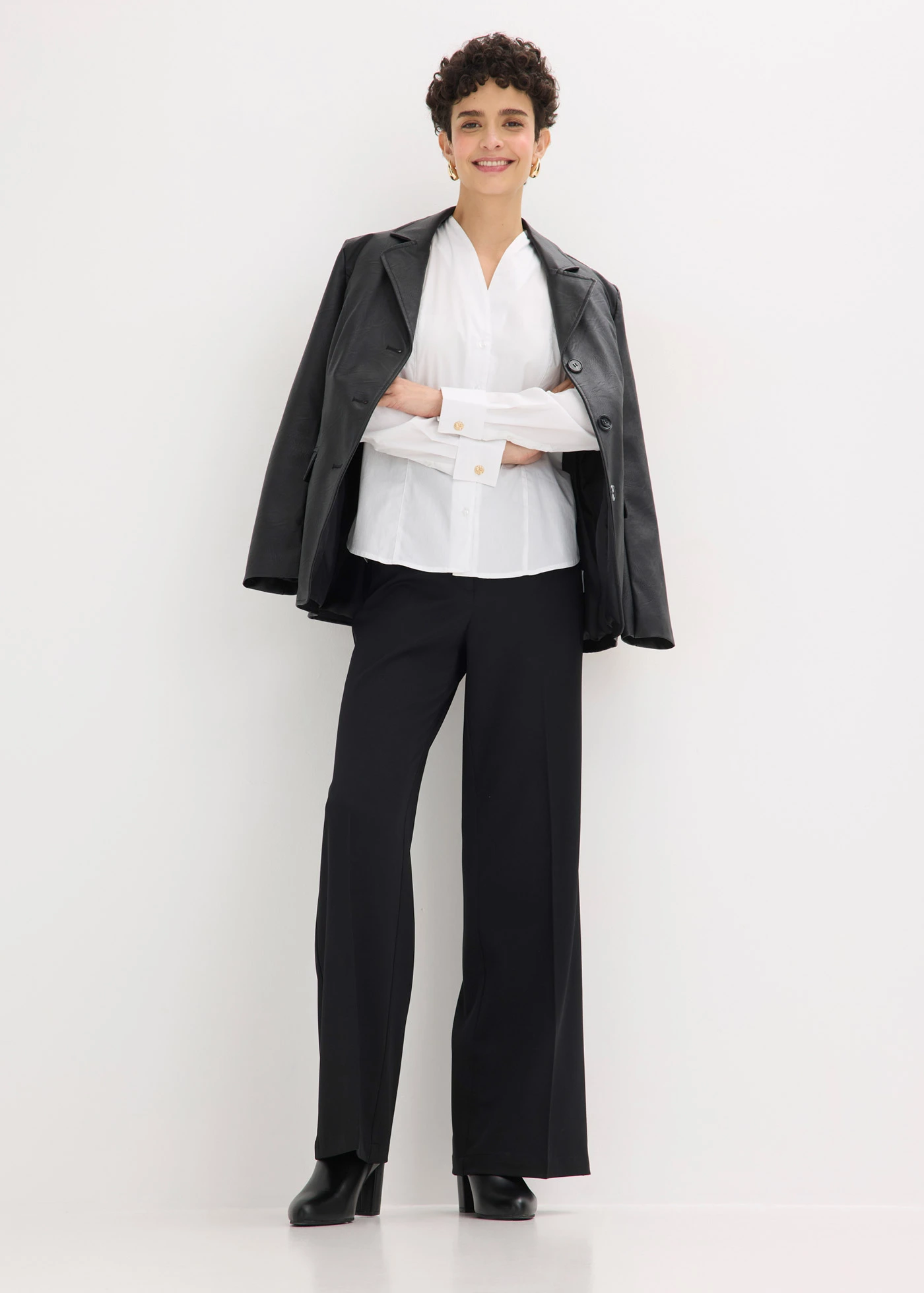 Popeline stretch blouse met kelkvormige kraag en licht transparant • wit • bonprix online shop