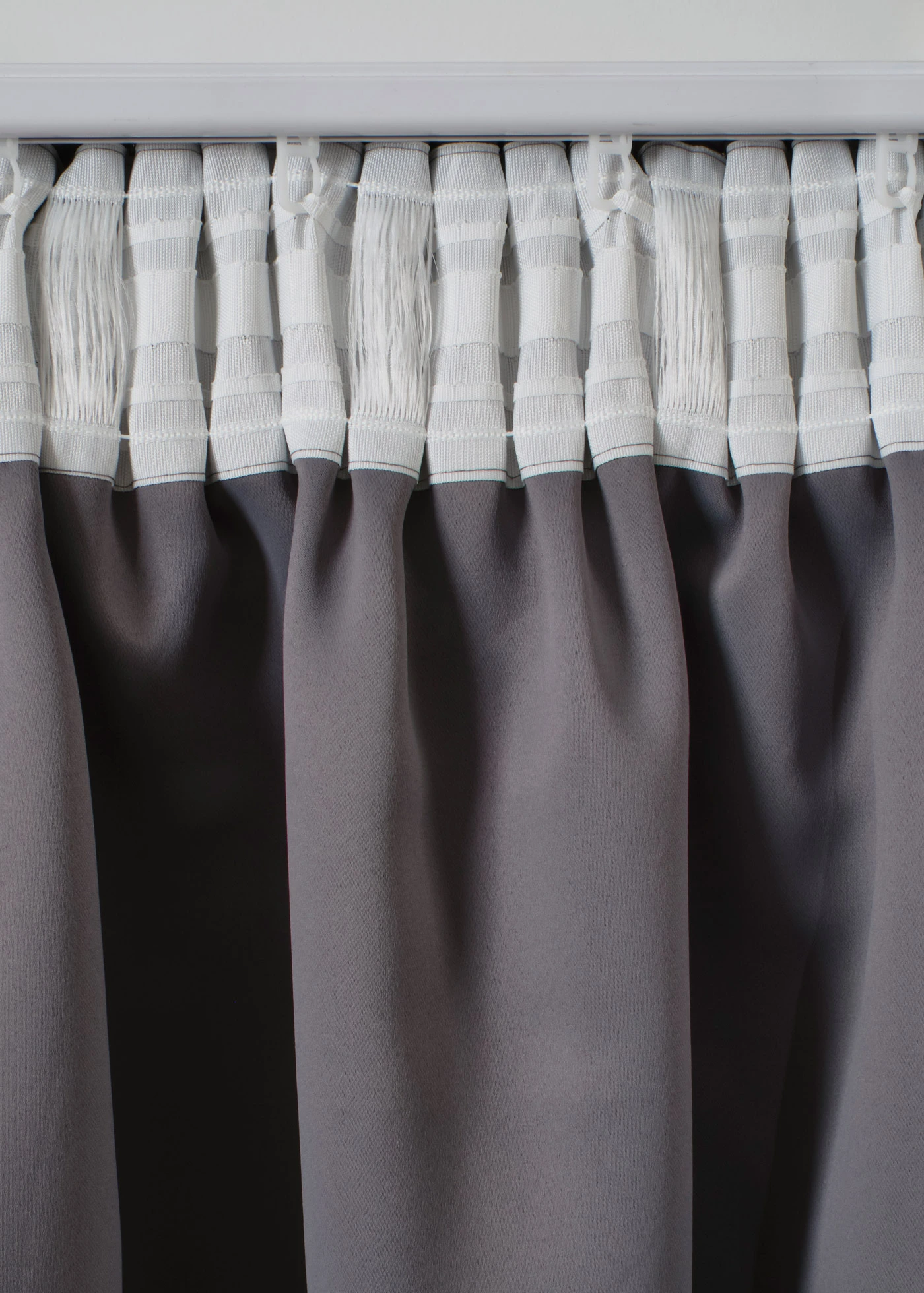 Draperie de întunecare cu material lucios, disponibilă și în dimensiune extralungă (1 buc.) • gri argintiu • magazin bonprix