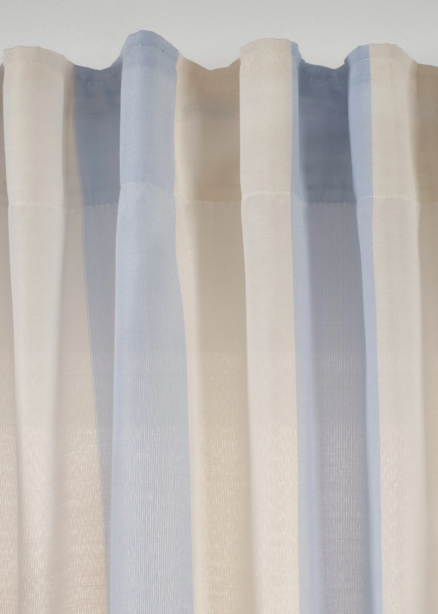 Gestreept gordijn met gerecycled polyester, ook verkrijgbaar in extra lang (1 stuk) • blauw-crème • bonprix online shop