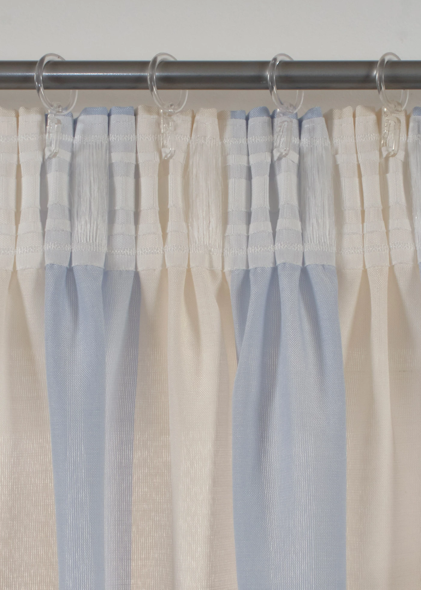 Gestreept gordijn met gerecycled polyester, ok verkrijgbaar in extra lang (1 stuk) • blauw-crème • bonprix online shop