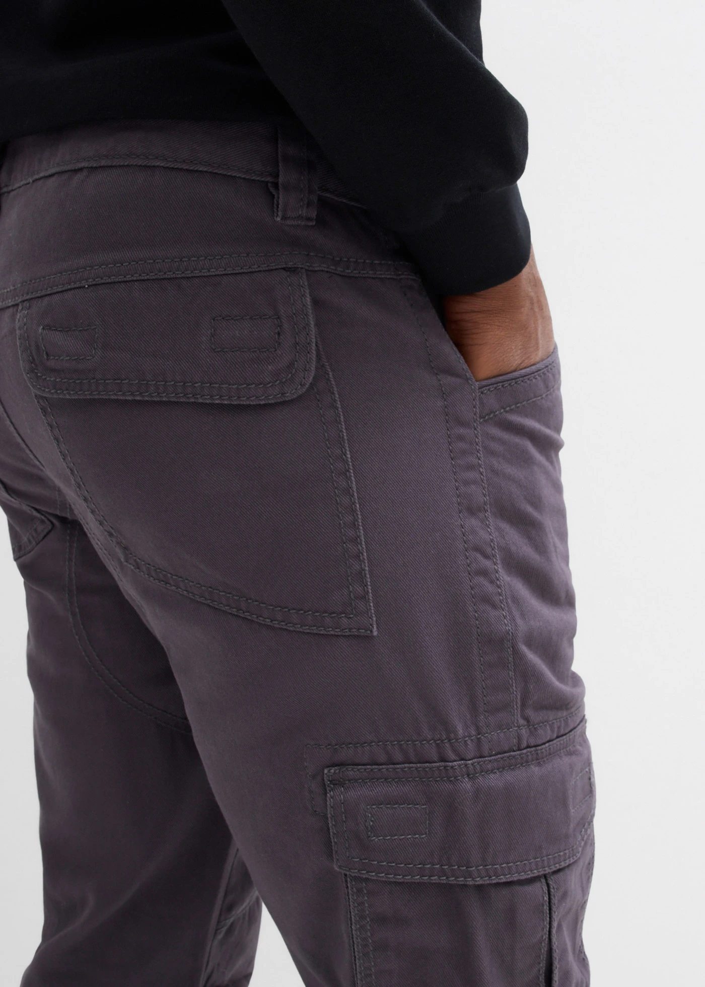 Pantalon cargo en coton robuste, coupe droite et loose • gris ardoise • Boutique bonprix