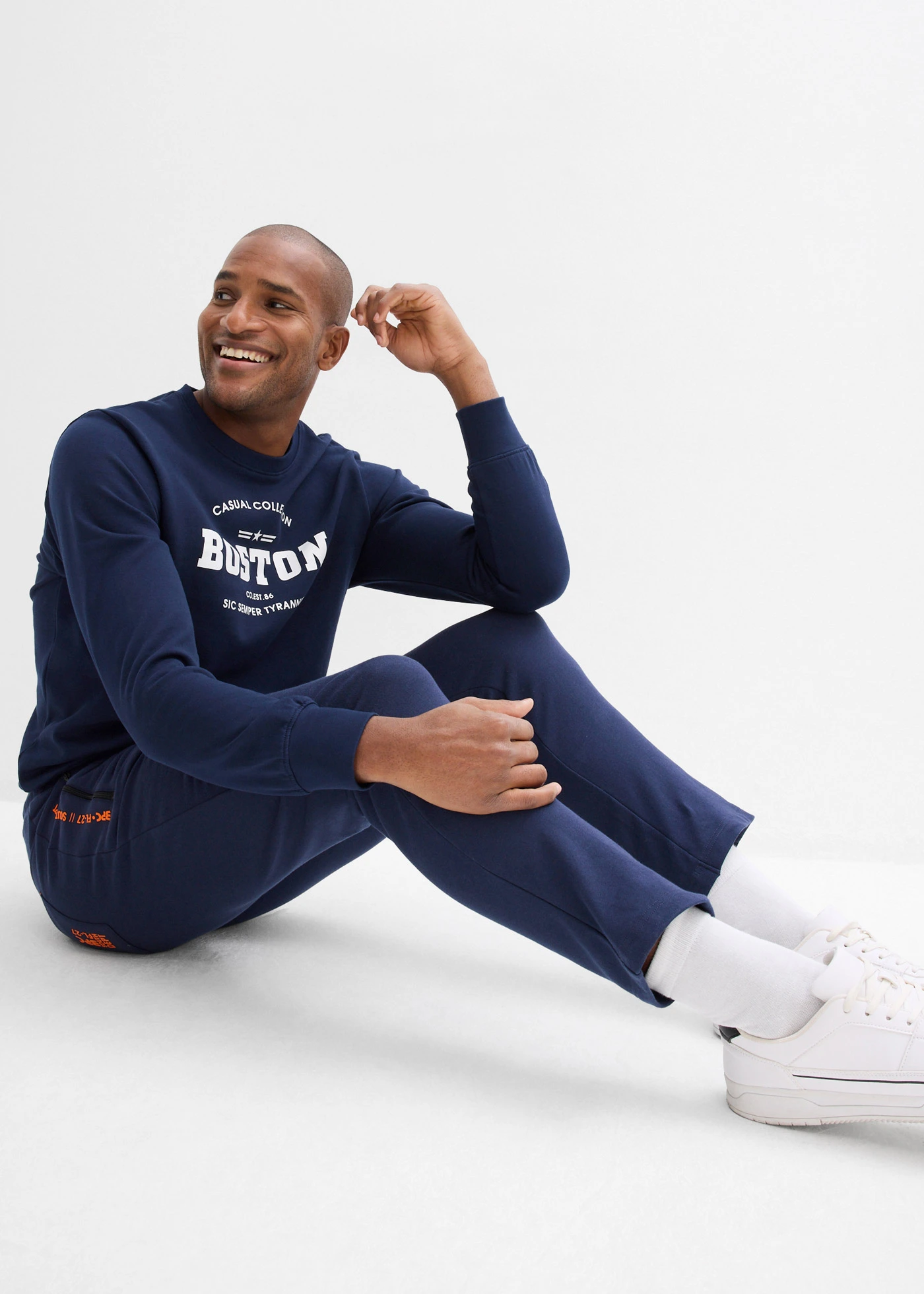 Pantalon de jogging avec poches zippées • bleu foncé • Boutique bonprix