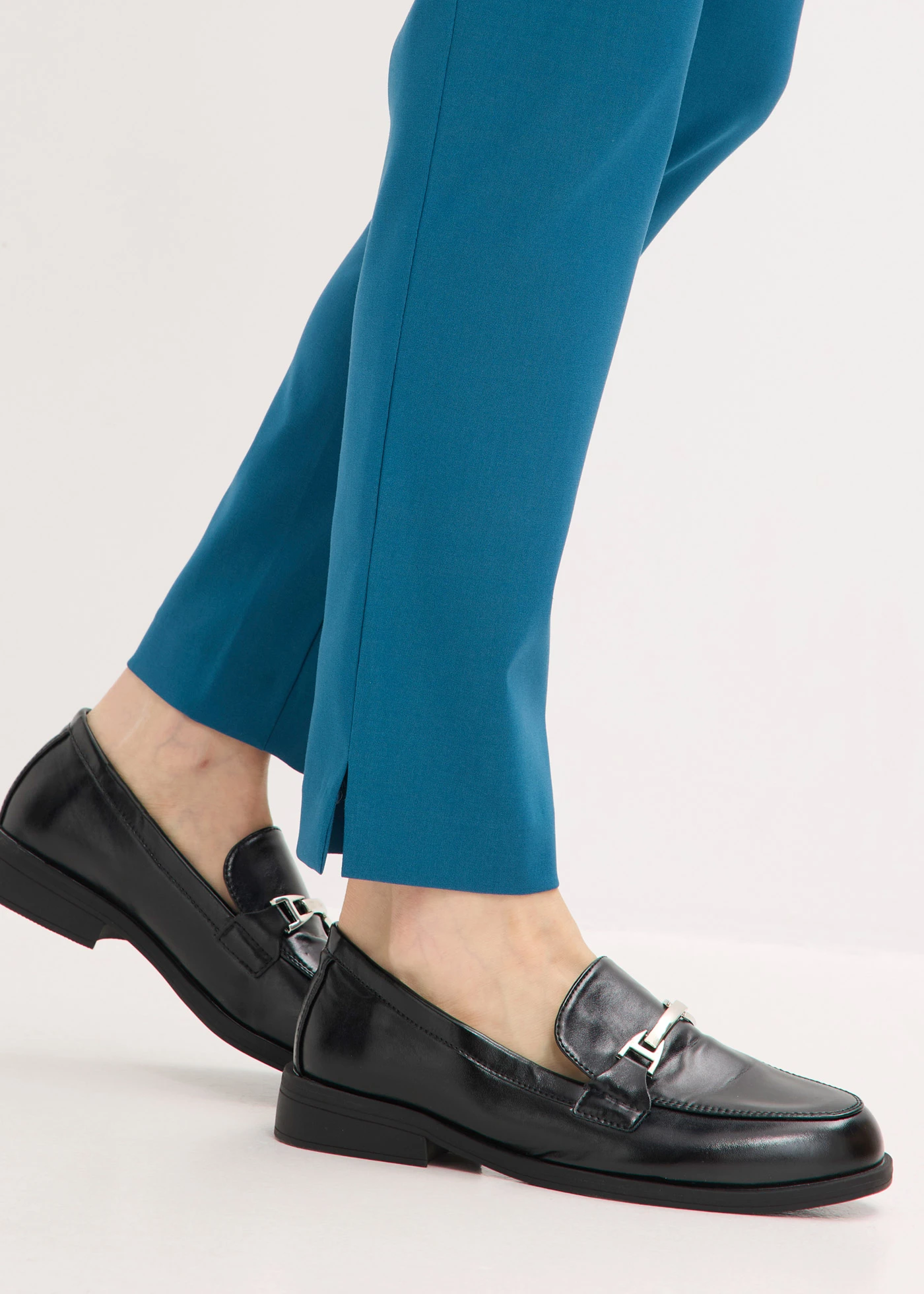 Pantaloni stretch • albastru-petrol • magazin bonprix