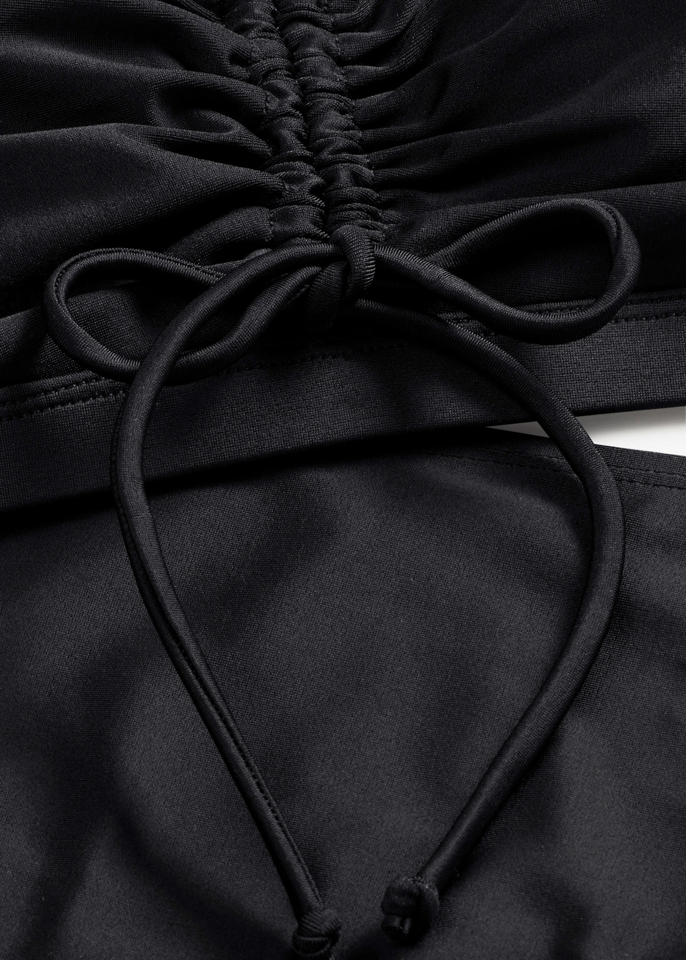 Bikini brassière (ens. 2 pces) avec liens à nouer • noir • Boutique bonprix