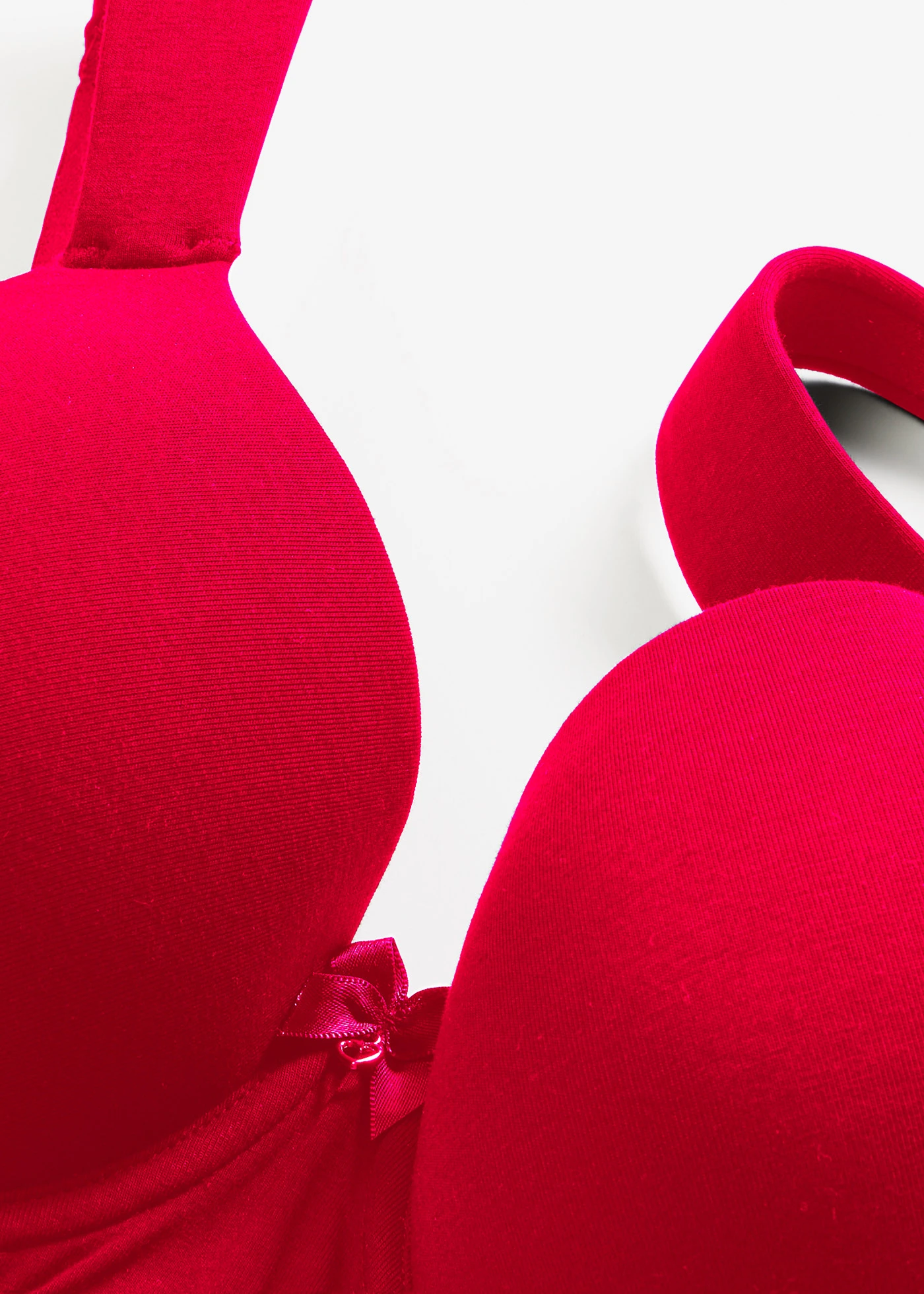 Lot de 2 soutiens-gorge armaturés à coques et dentelle • rouge salsa+noir • Boutique bonprix