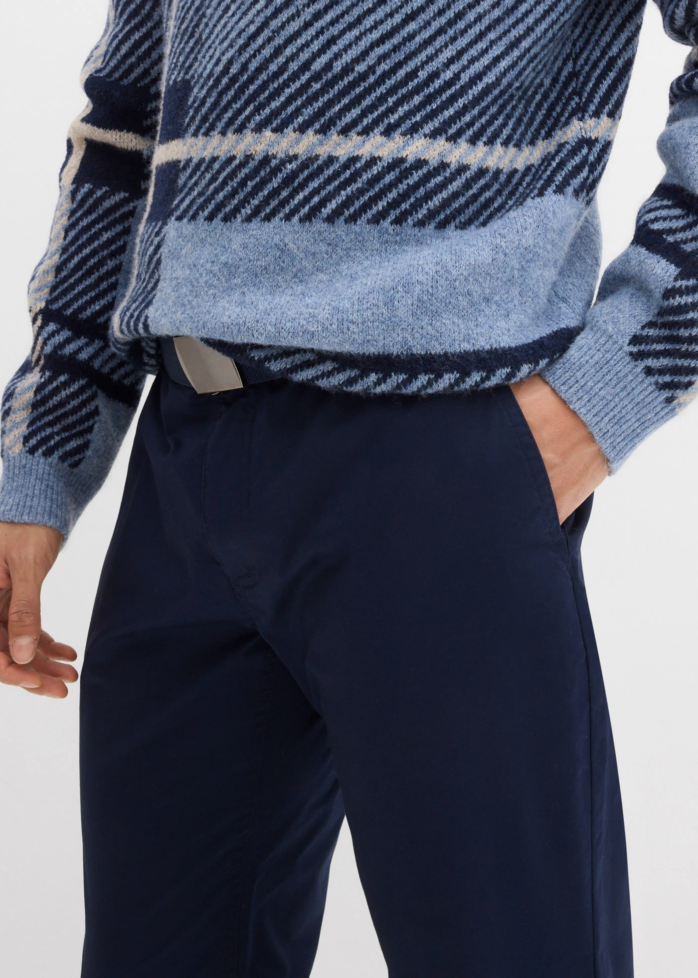 Pantaloni chino regular fit cu talie elastică și curea, straight • bleumarin • magazin bonprix