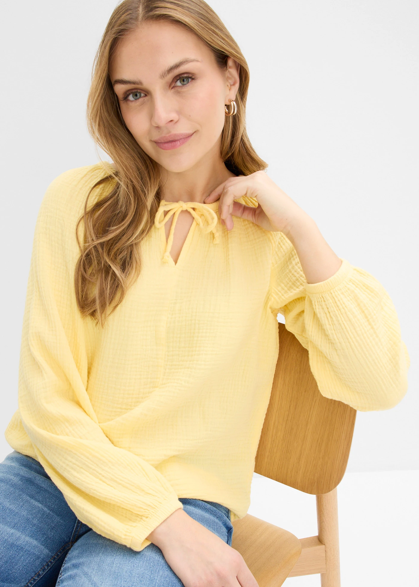 Mousseline blouse van katoen • lichtgeel • bonprix online shop