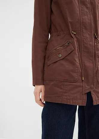 Krátká bavlněná parka se stojáčkem, vypasovaná • hnědá • bonprix obchod