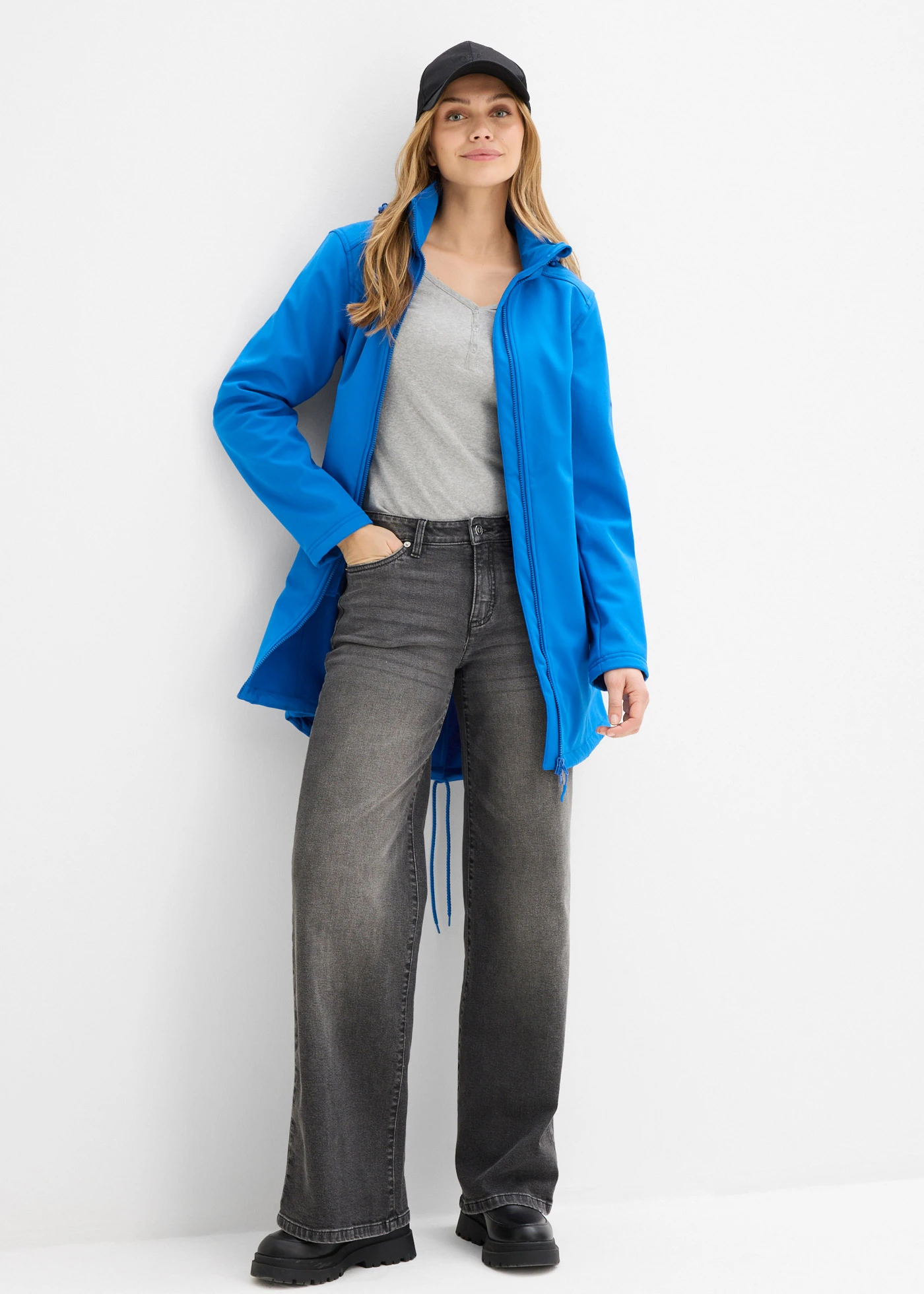 Canadiană impermeabilă din softshell • albastru arctic • magazin bonprix