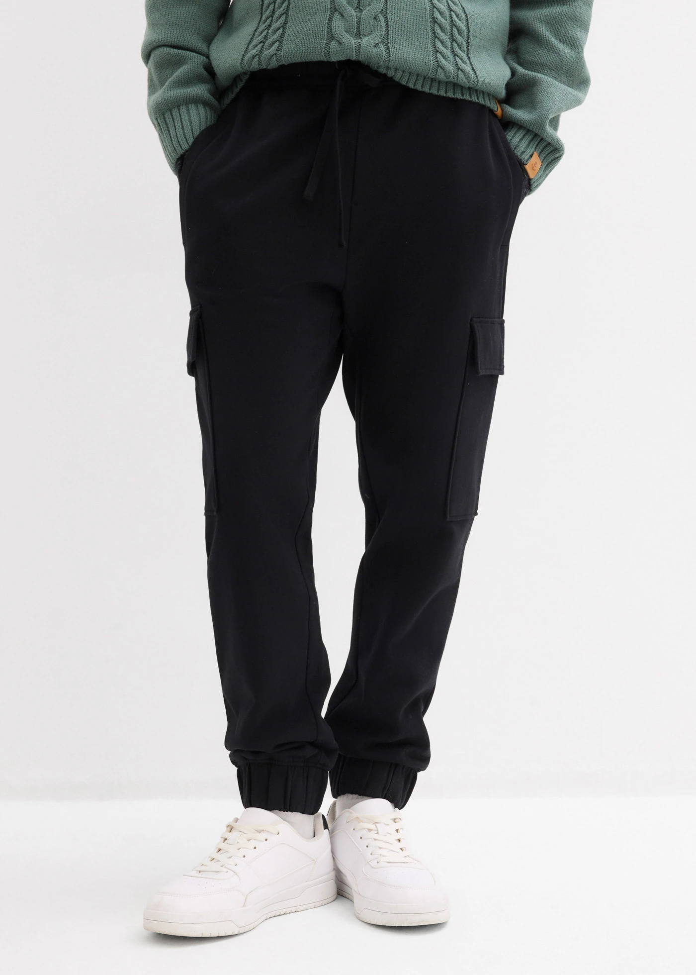 Loose fit Joggingbroek, straight • zwart • bonprix online shop