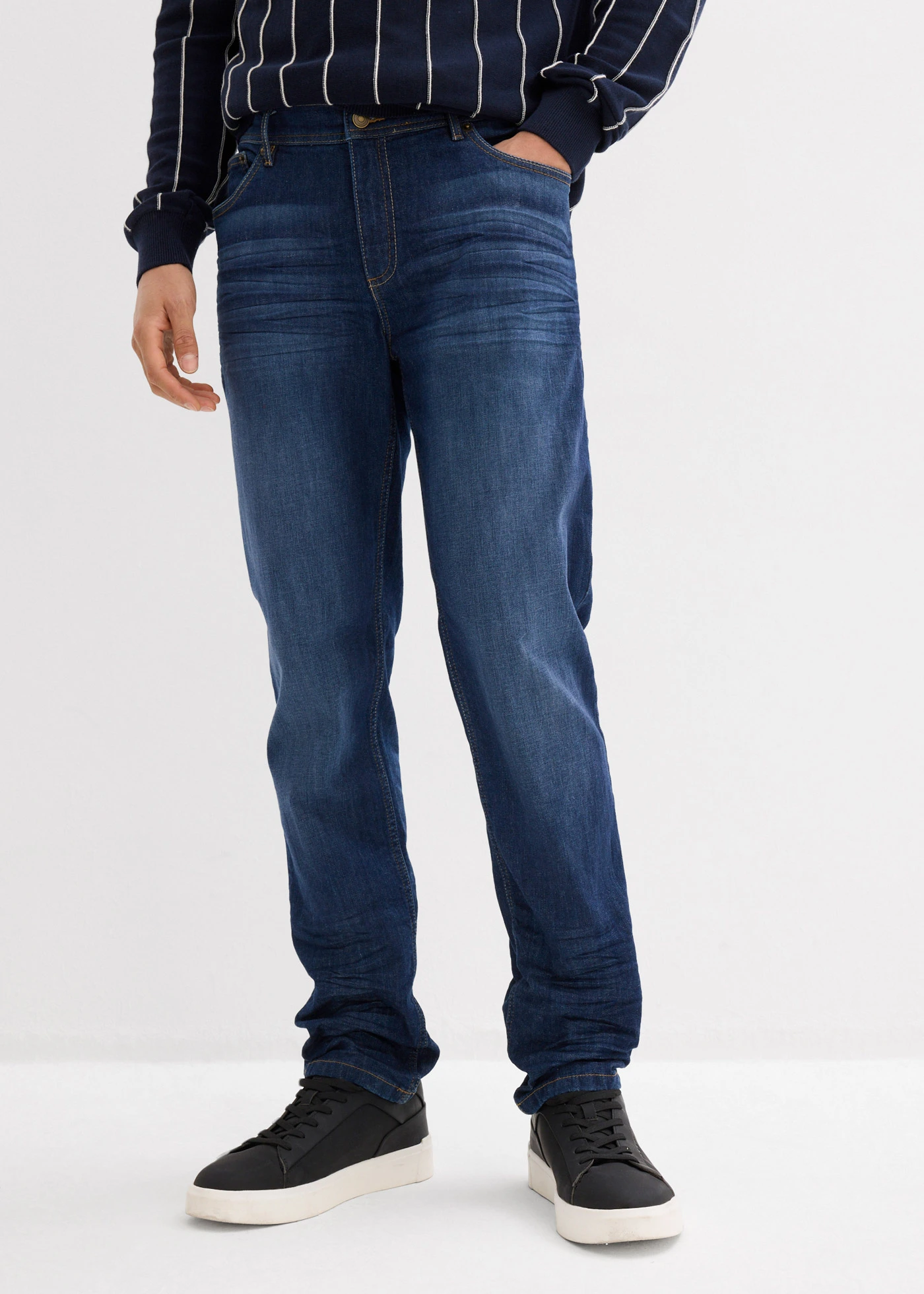 Jeansy slim fit ze stretchem, tapered • ciemnoniebieski denim • sklep bonprix