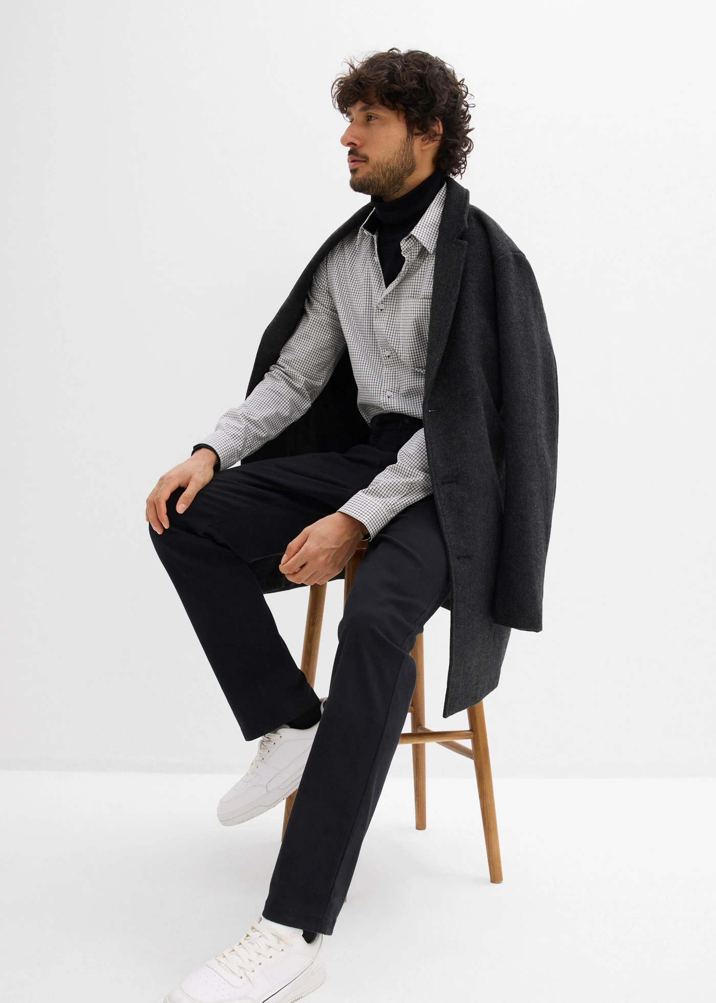 Pantaloni cu stretch Classic Fit, cu talie elastică, straight • negru • magazin bonprix