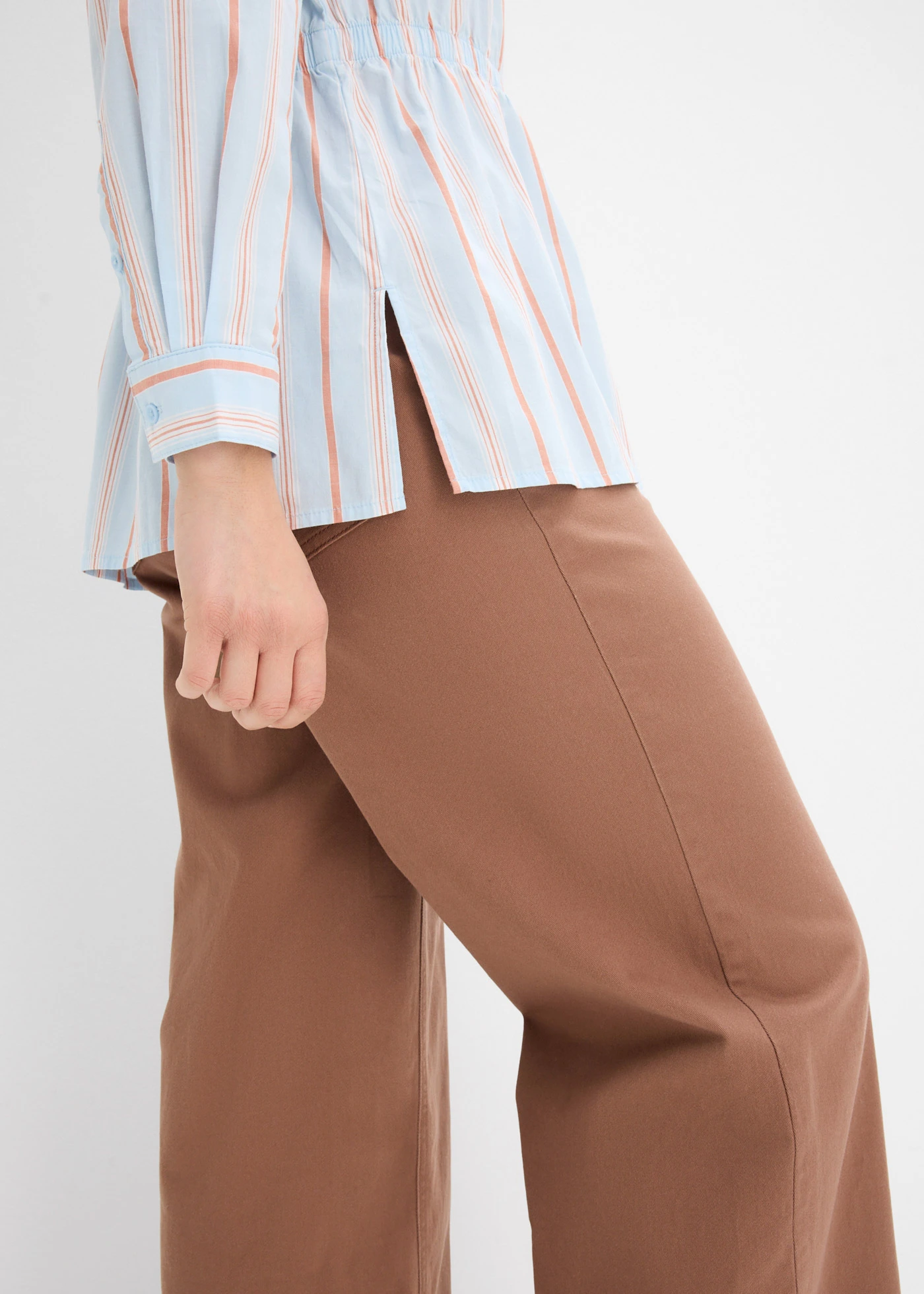 Cămașă maleabilă din poplin cu bumbac și stretch • albastru pudrat dungat vertical • magazin bonprix