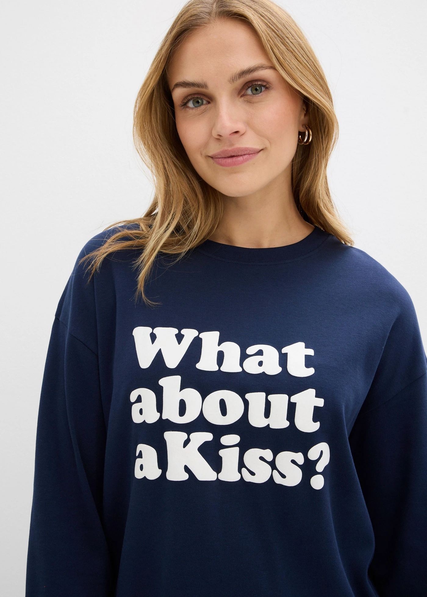 T-shirt manches longues en coton épais • bleu foncé-écru imprimé • Boutique bonprix