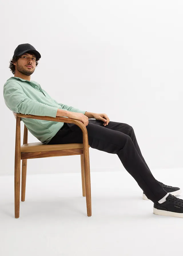 Slim Fit belebújós nadrág, Tapered • fekete • bonprix áruház