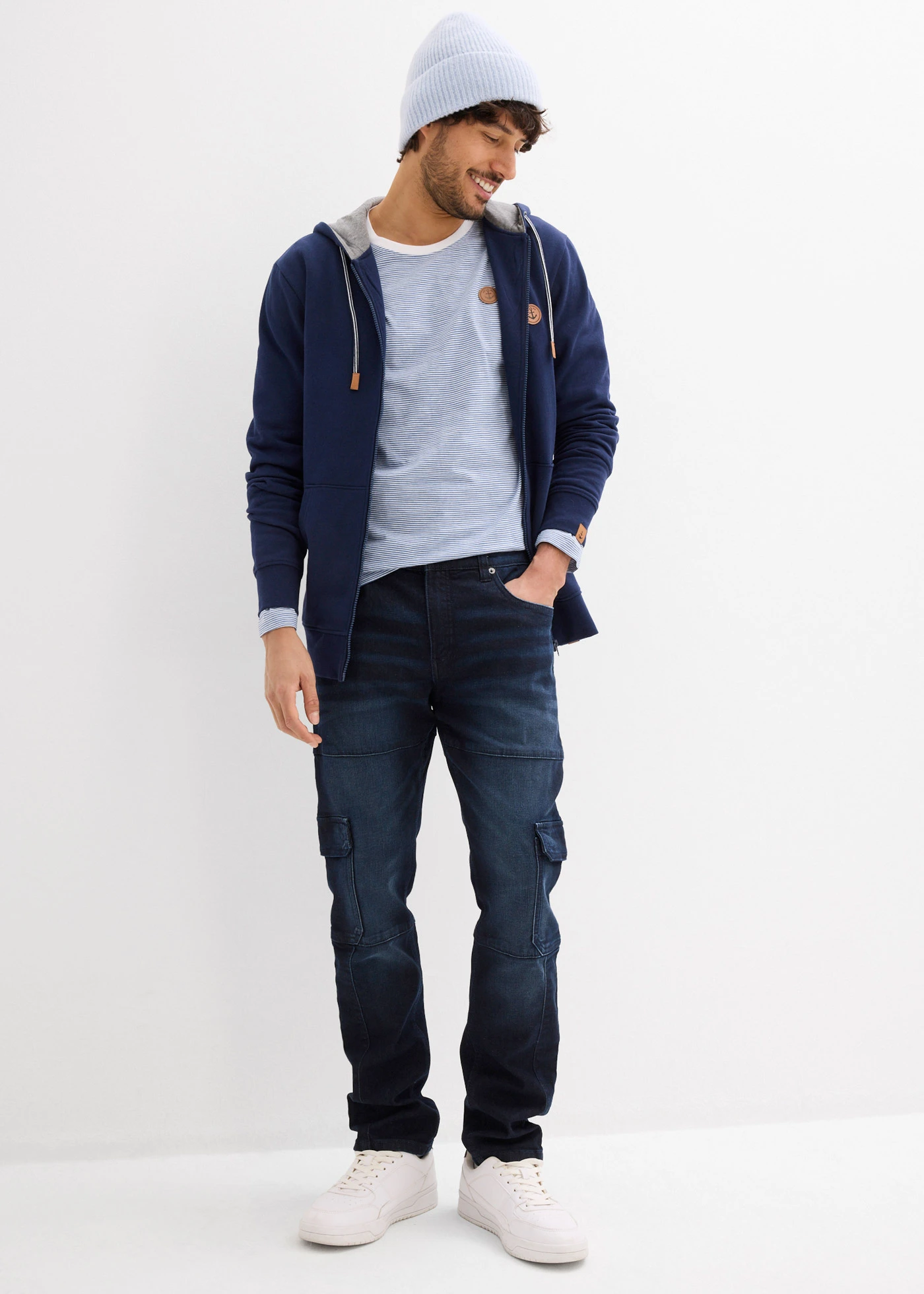 T-shirt manches longues 100% coton • bleu jean-blanc rayé diagonal • Boutique bonprix