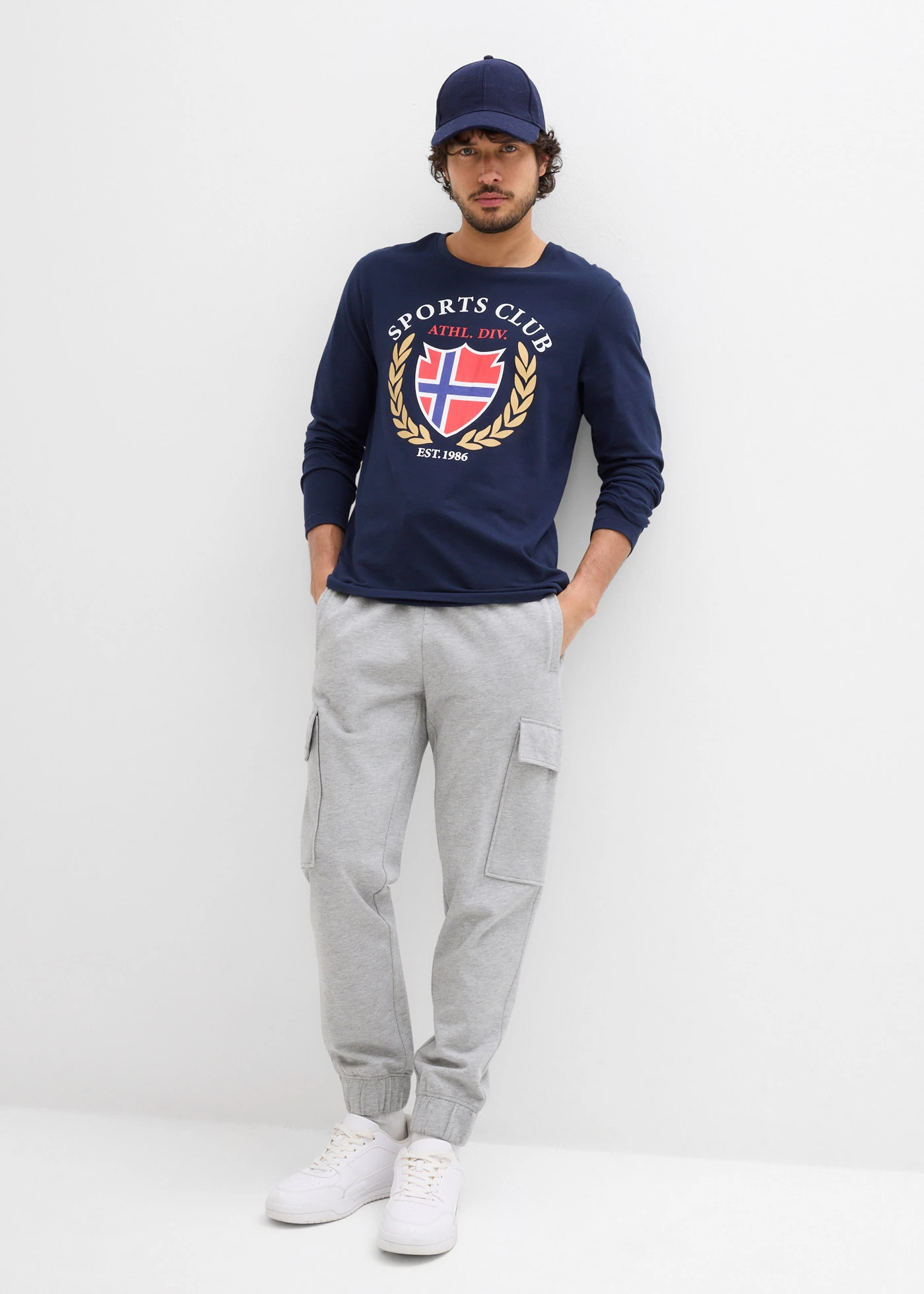 Longsleeve van puur katoen • donkerblauw met print • bonprix online shop