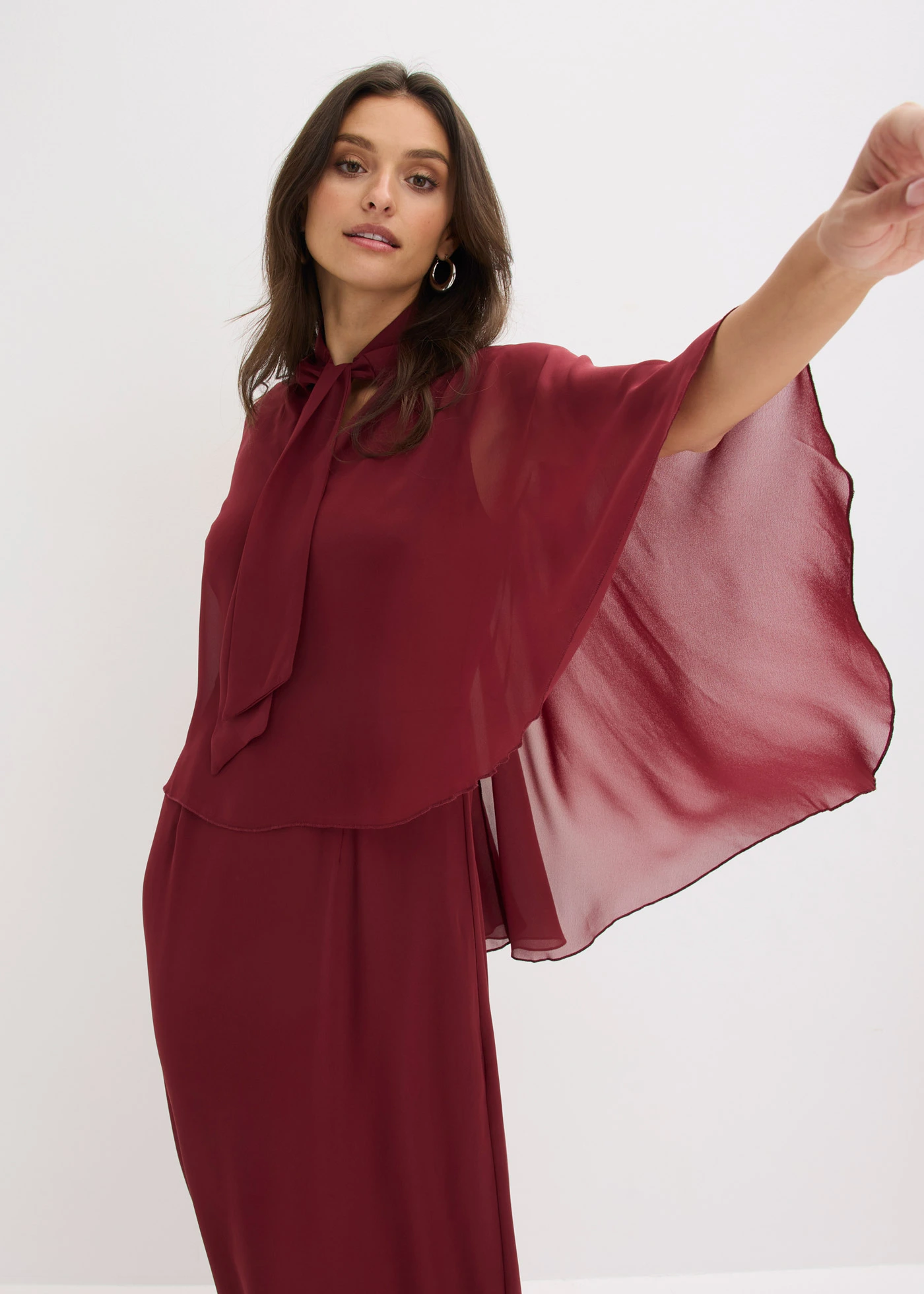 Robe de soirée • rouge rubis • Boutique bonprix