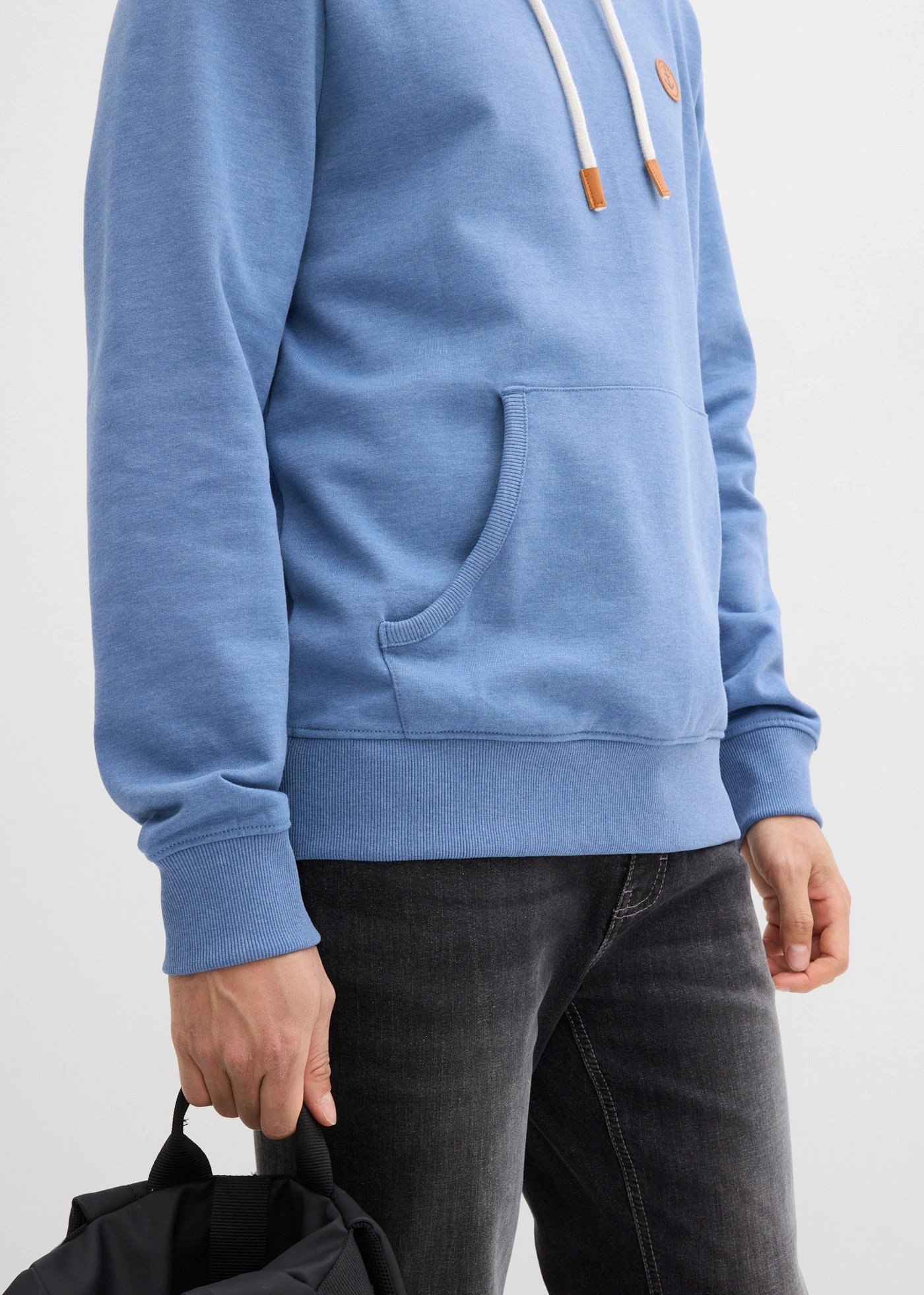 Sweat à capuche • bleu jean chiné • Boutique bonprix