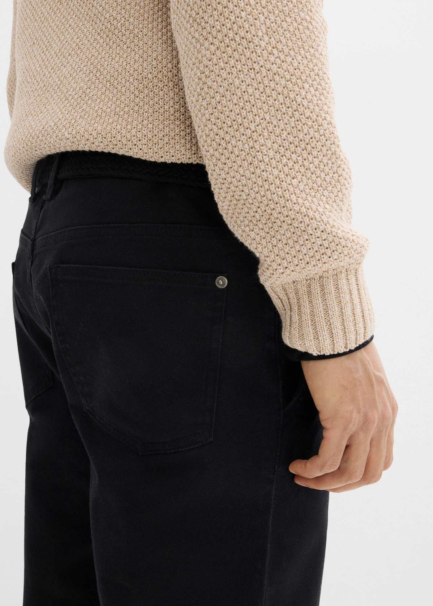 Pantalon chino extensible regular avec taille élastique et ceinture, droit • noir • Boutique bonprix