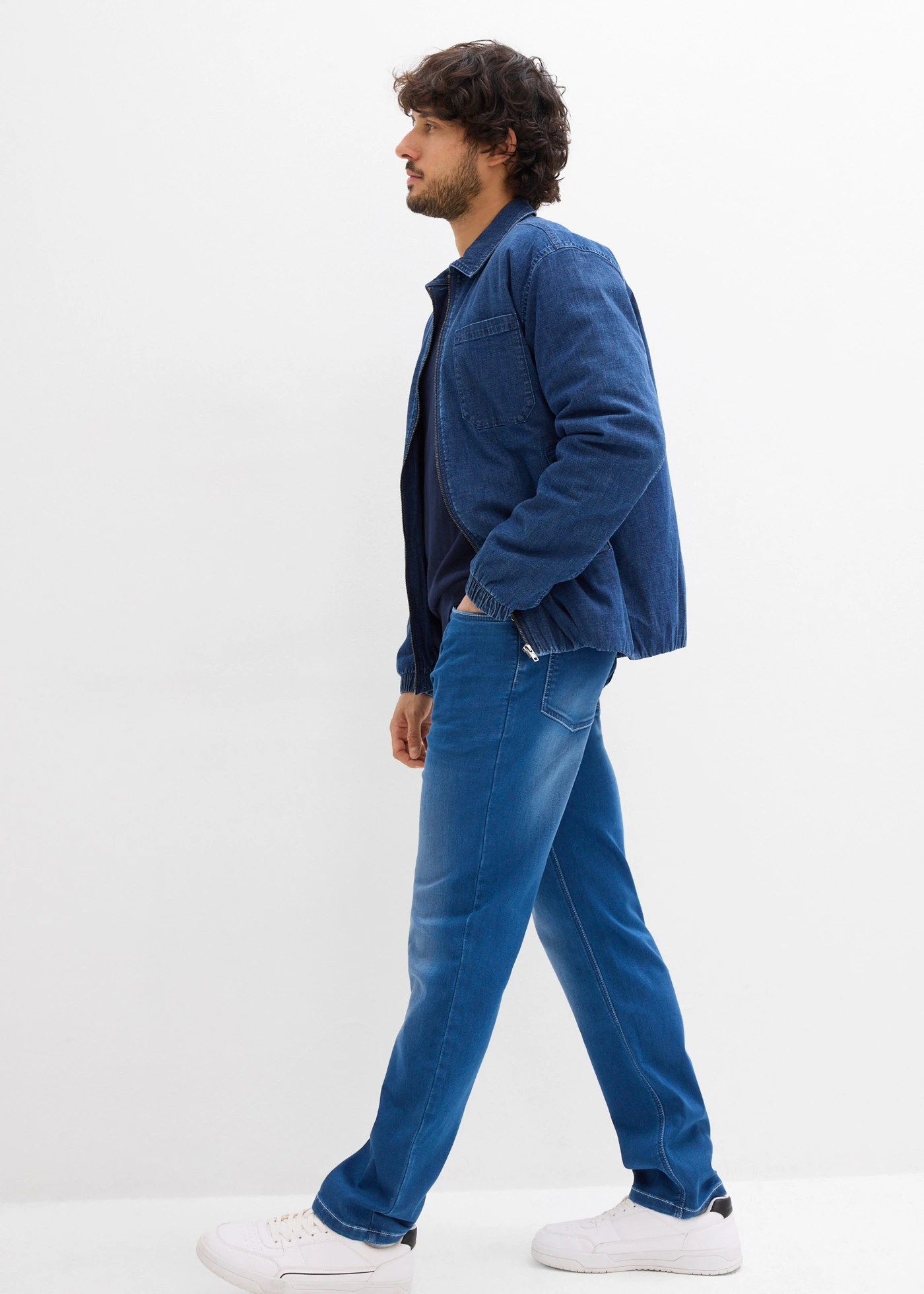 Džínsové joggingové nohavice, Classic Fit • modrá denim • obchod bonprix