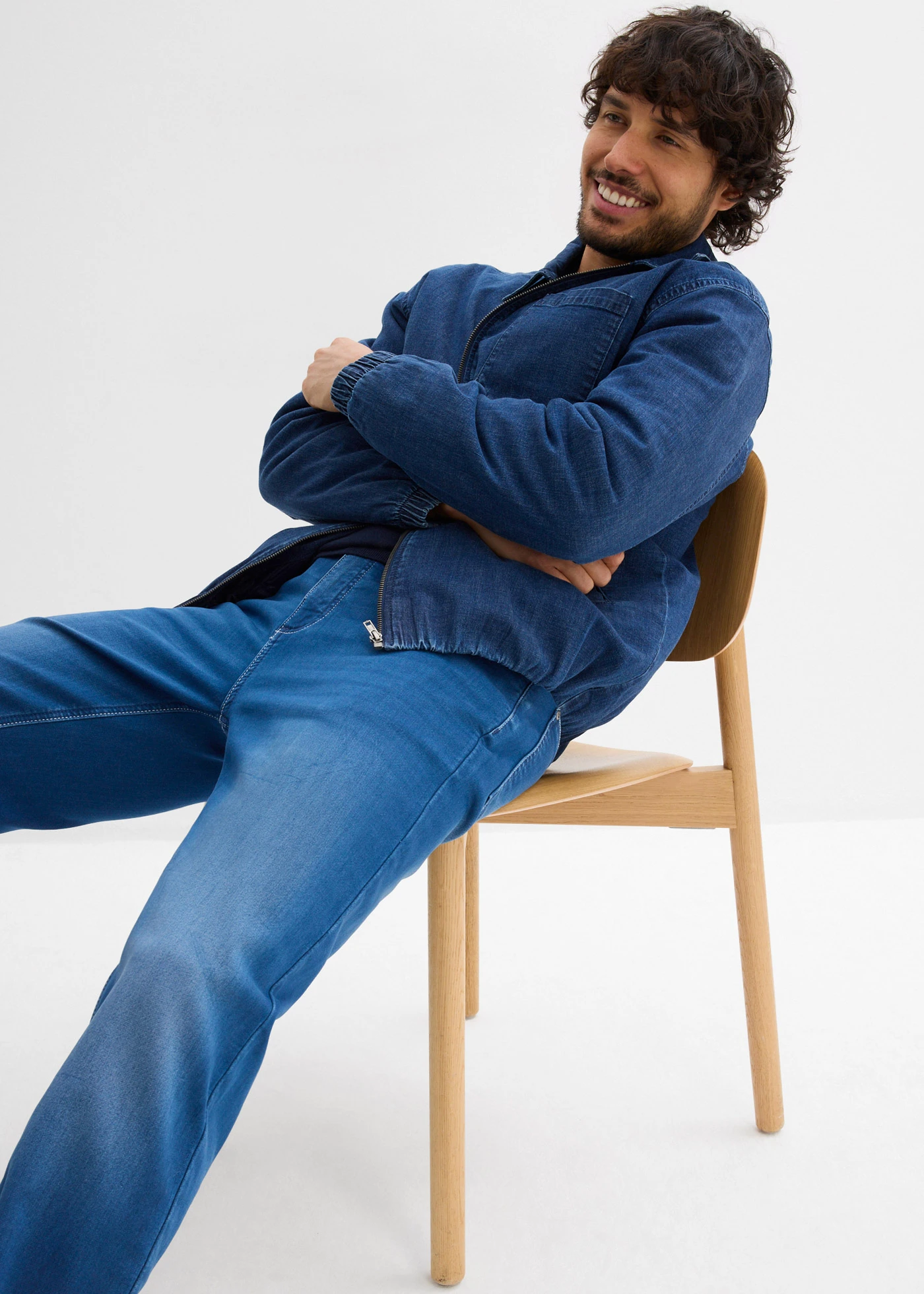 Džínsové joggingové nohavice, Classic Fit • modrá denim • obchod bonprix