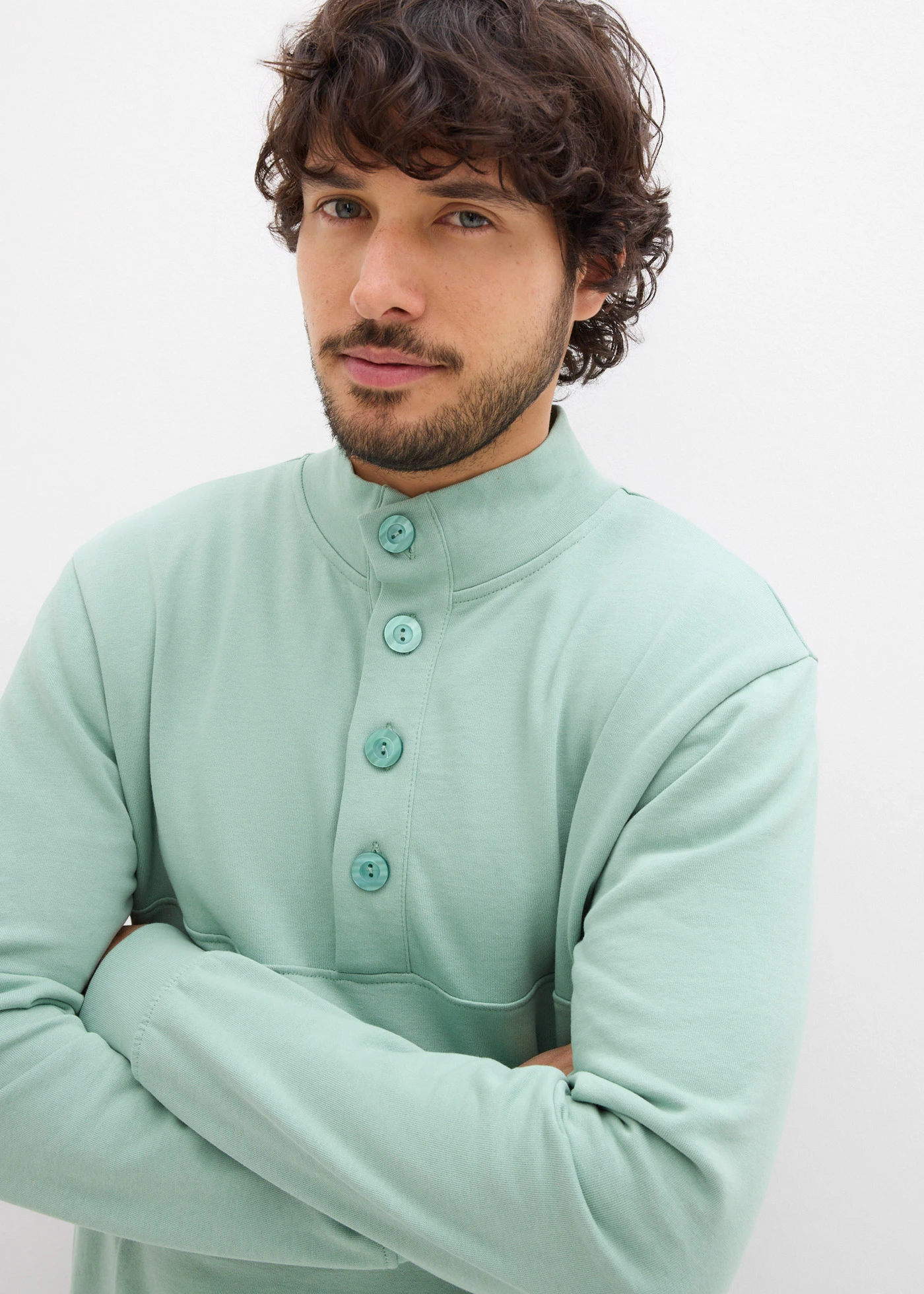 Sweater van biologisch katoen met knoopsluiting • pastelgroen • bonprix online shop