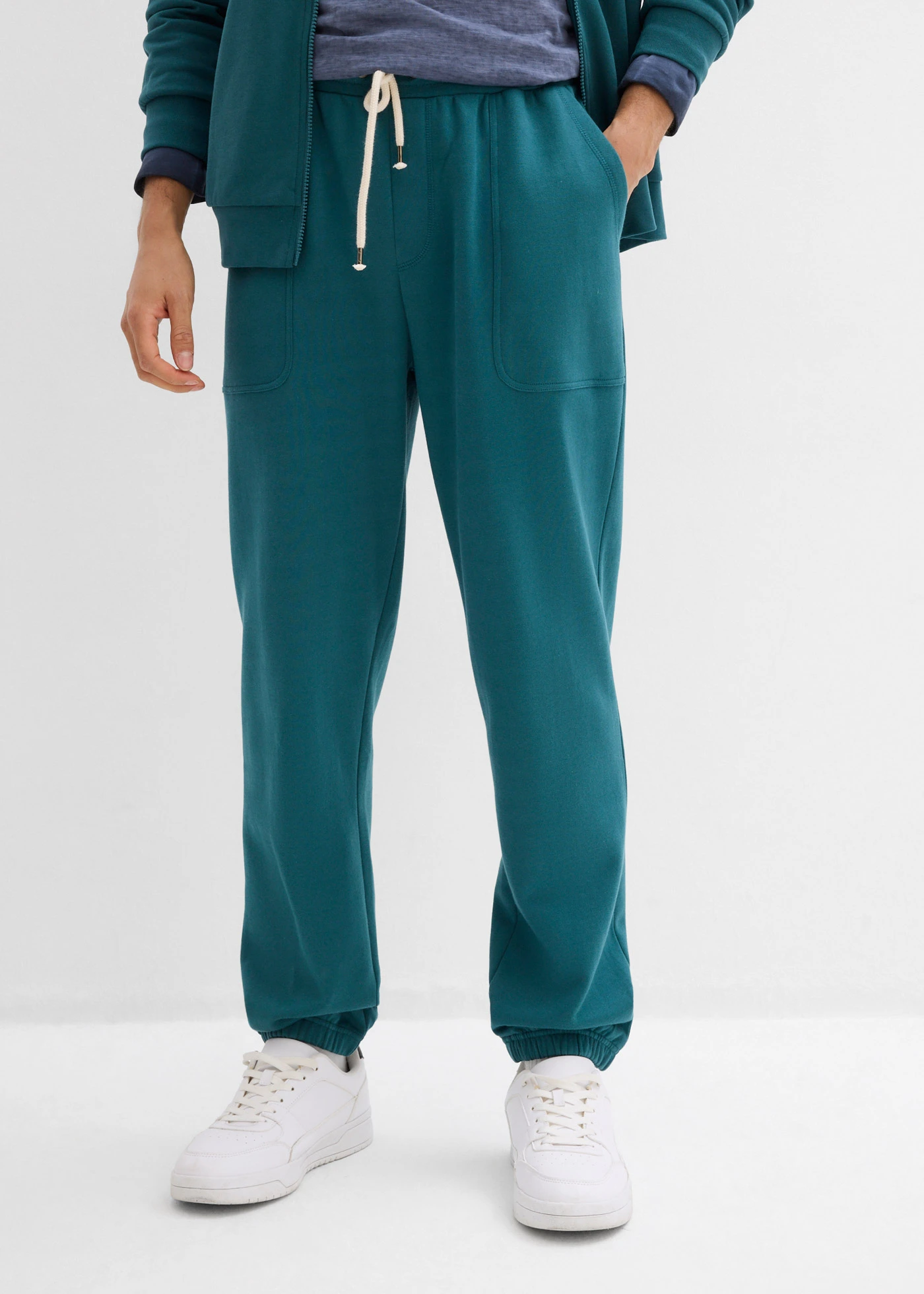 Pantalon de jogging 100% coton • vert poivre • Boutique bonprix