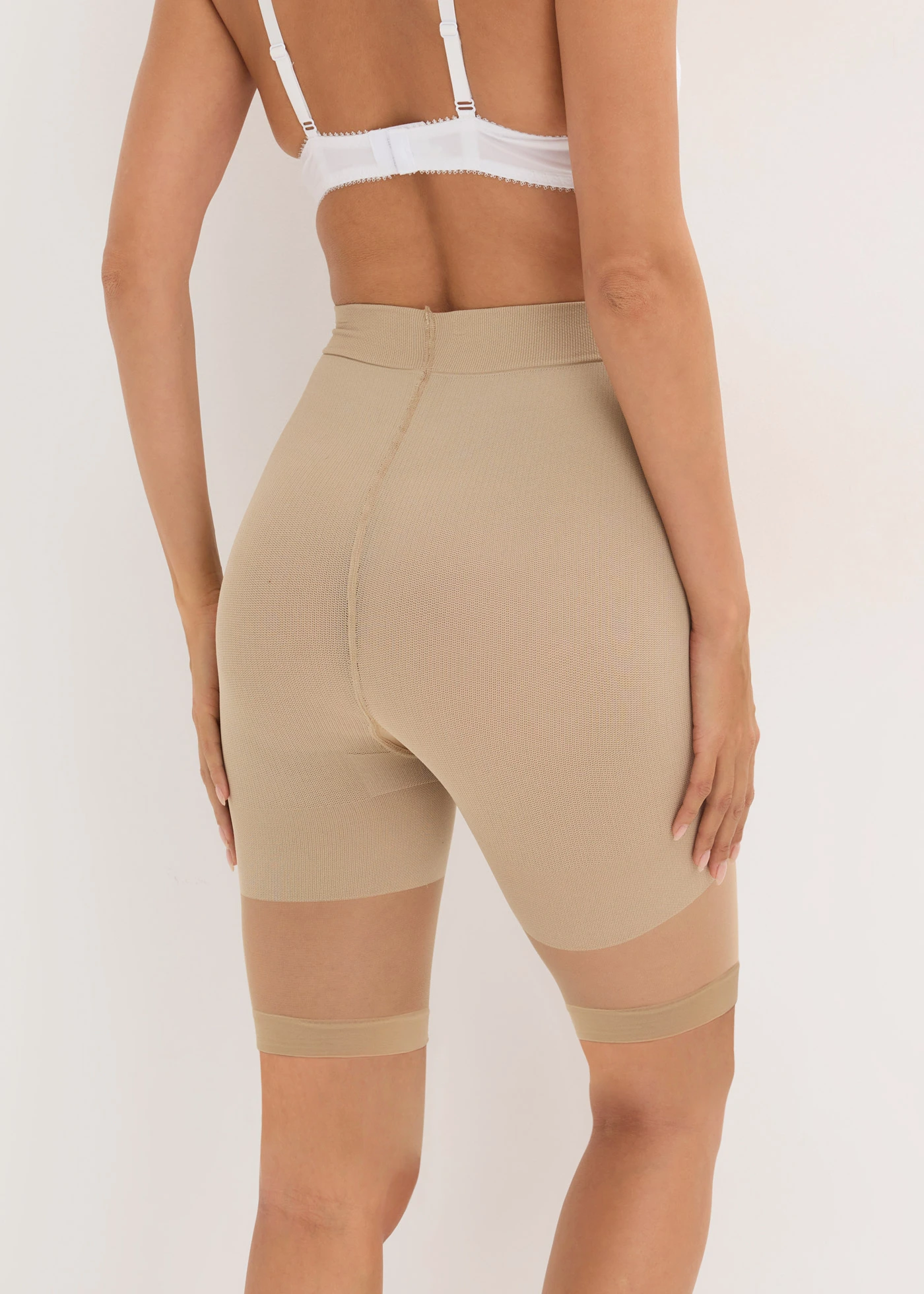 Anti-schurende, corrigerende biker short, 30 den • lichtbeige • bonprix online shop