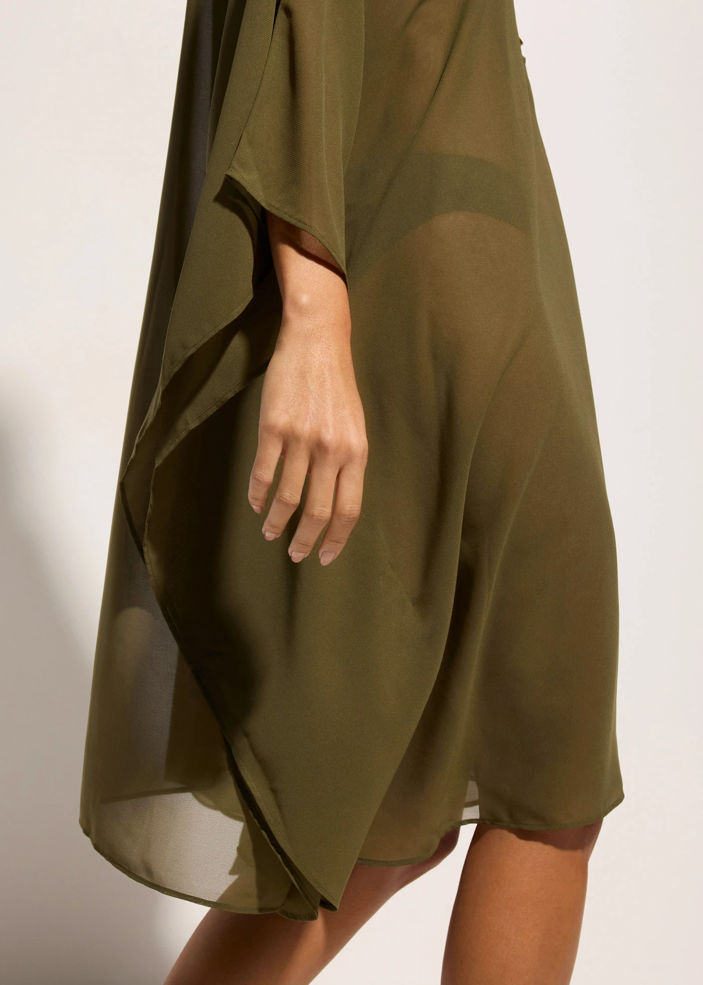 Tunique de plage en mousseline légère • olive foncé • Boutique bonprix