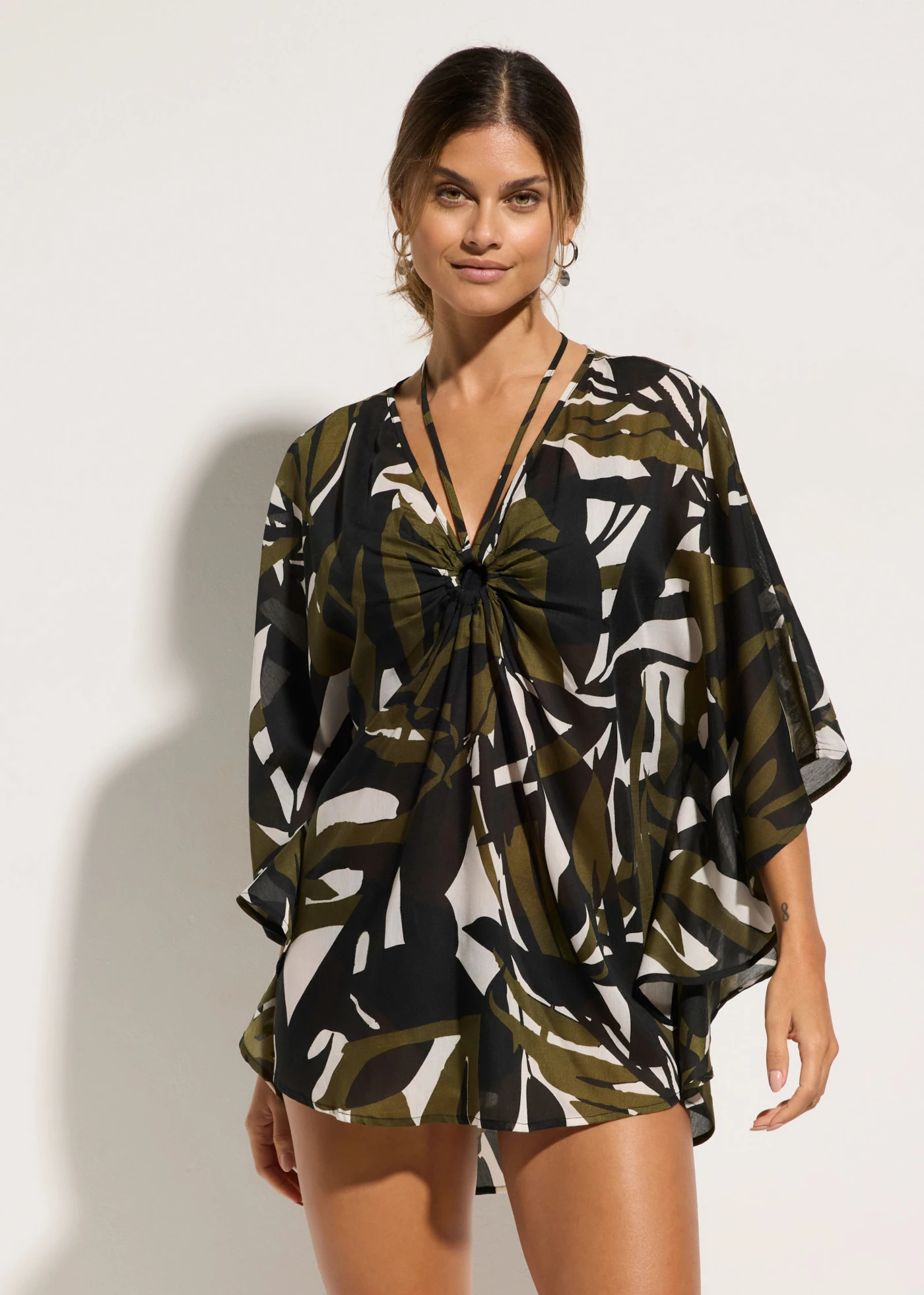 Transparentná plážová tunika • čierna-tmavá khaki grafická • obchod bonprix