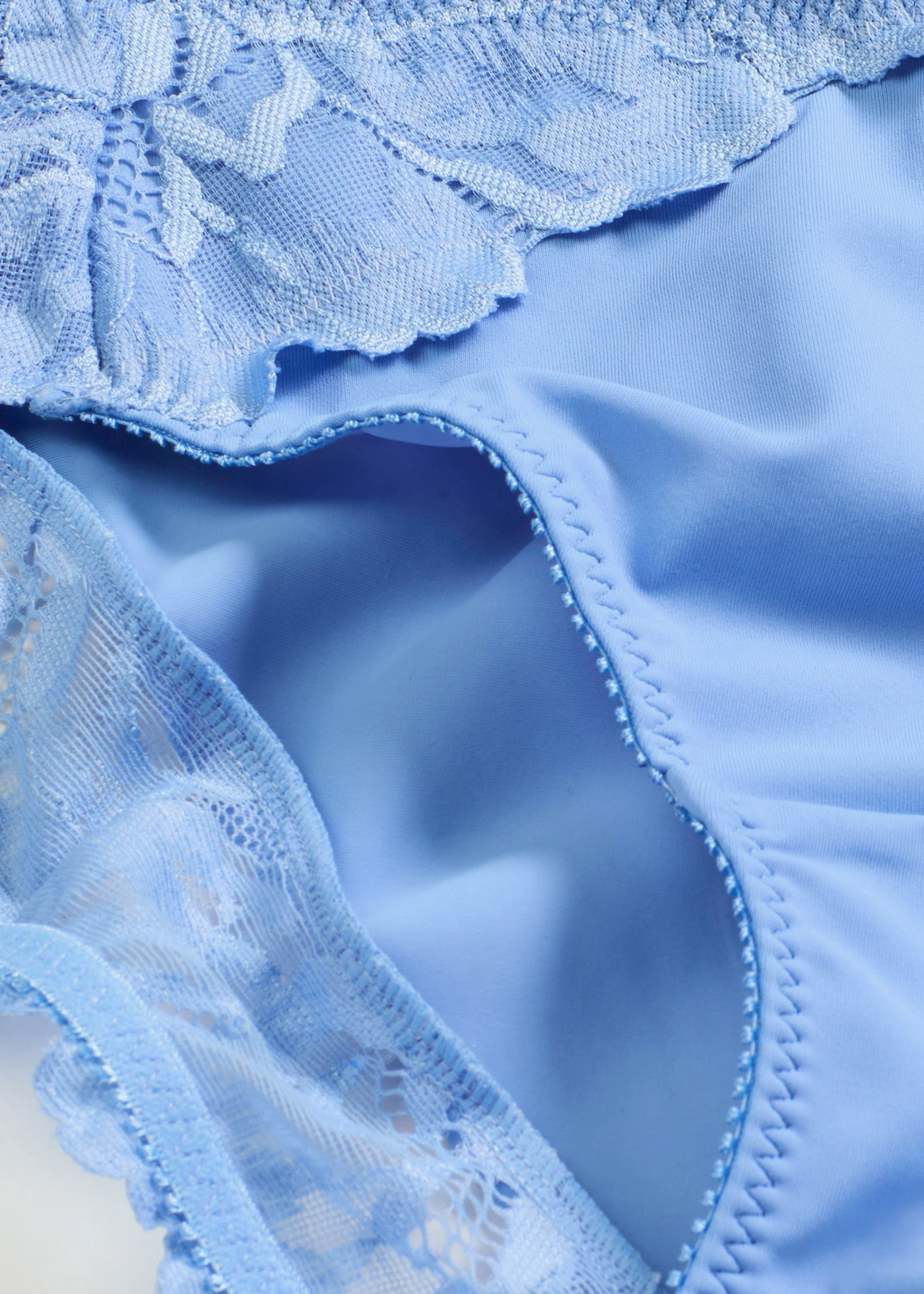 Slip à dentelle florale • bleu moyen • Boutique bonprix