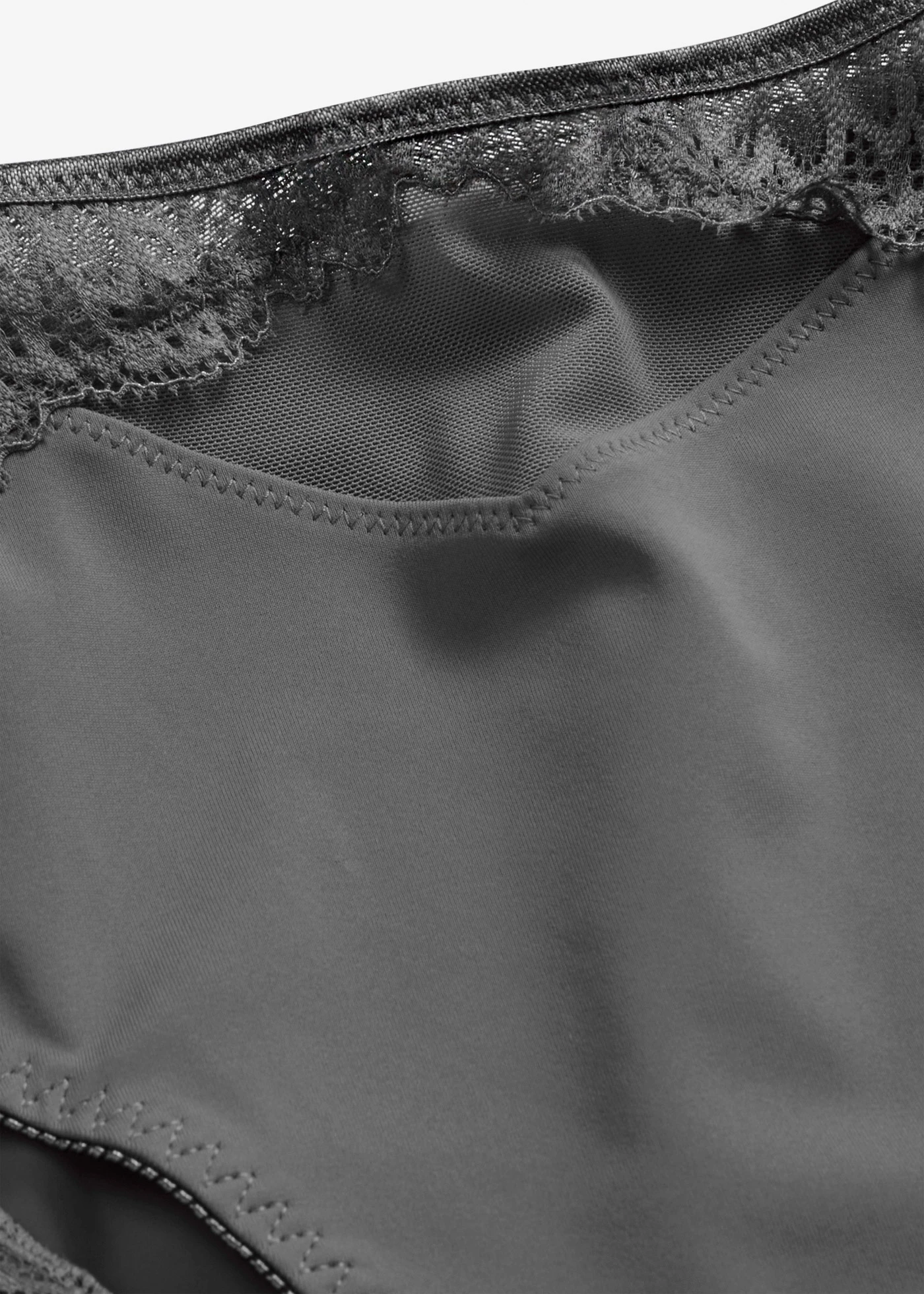 Slip maxi avec dentelle • gris granit • Boutique bonprix