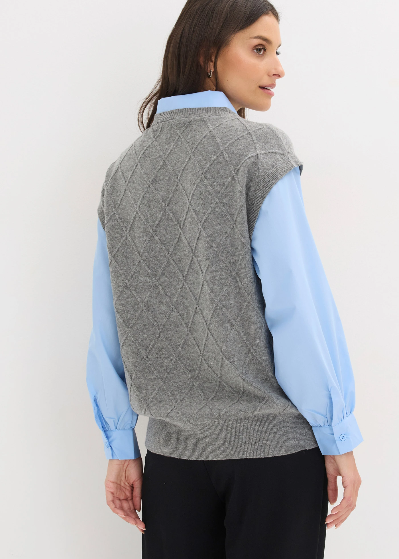 Vestă cu inserție tip cămașă, din material cu bumbac • gri melanj-bleu • magazin bonprix